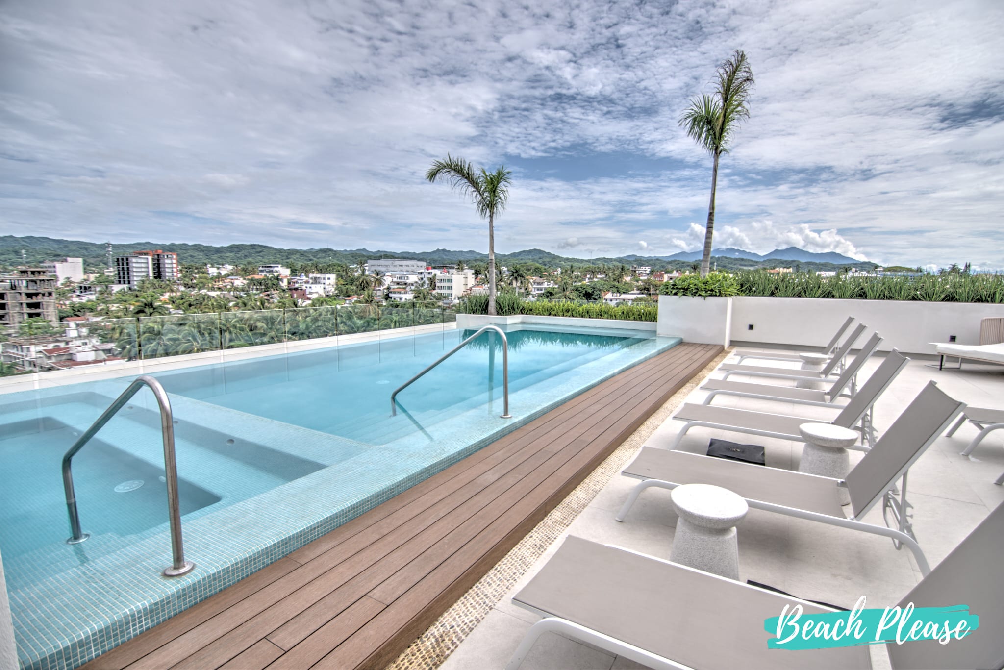 Pavilion 402: 2BR Golden Zone - 1 Block to Beach — Bucerías, Nayarit — vacation rental
