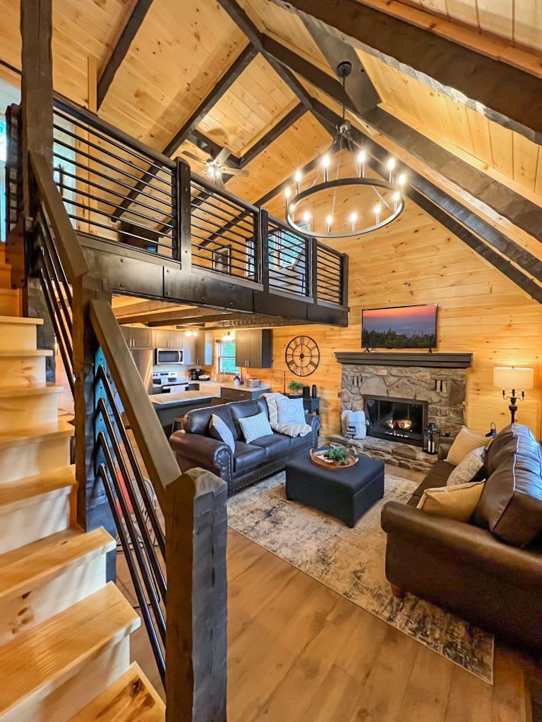 Amazing Views,4Miles to Downtown, Hottub, Firepit, — Gatlinburg, TN — vacation rental