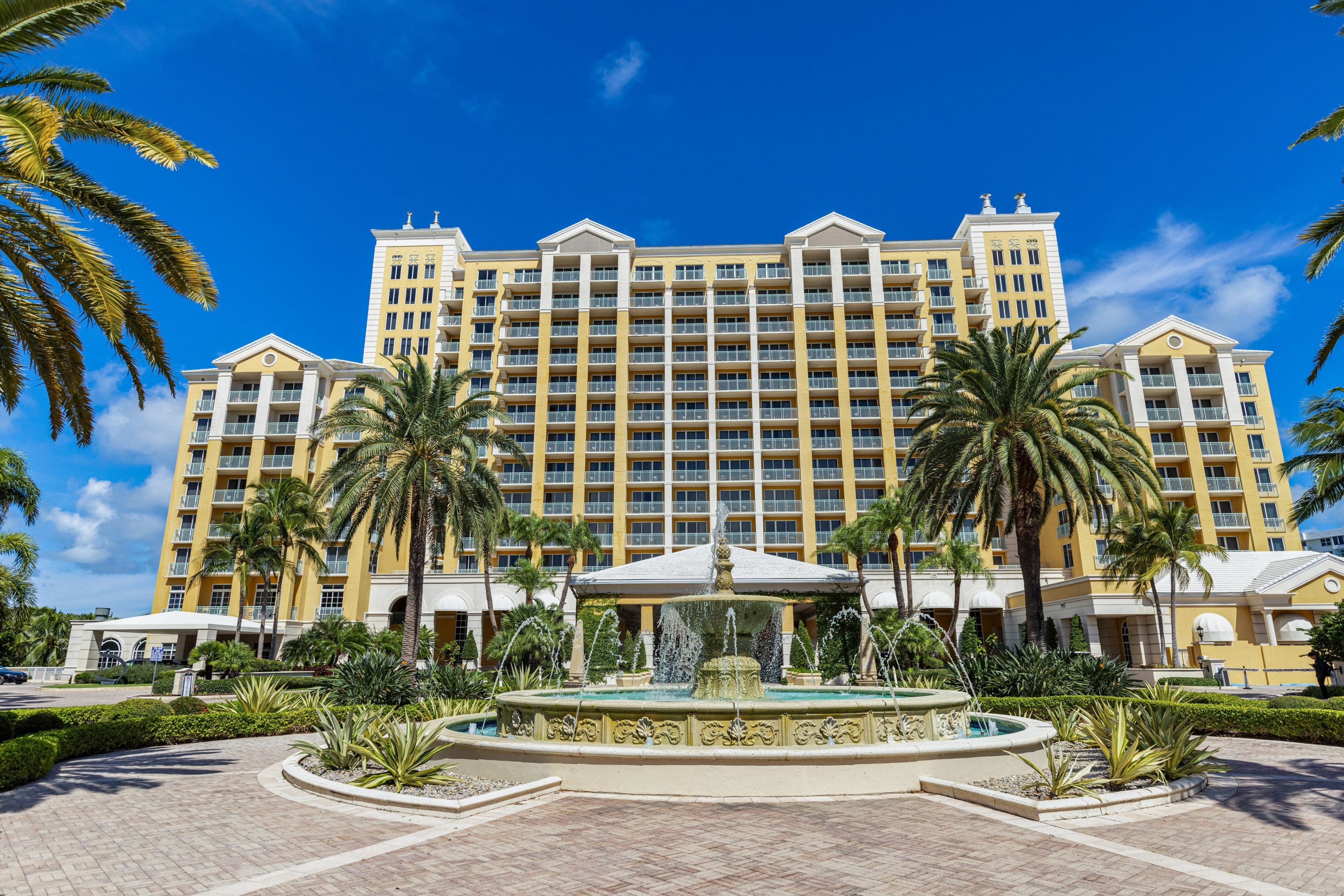 Onyx by VIAC - Lovely Deluxe Unit Placed @ Ritz Carlton-Biscayne — Key Biscayne, FL — vacation rental