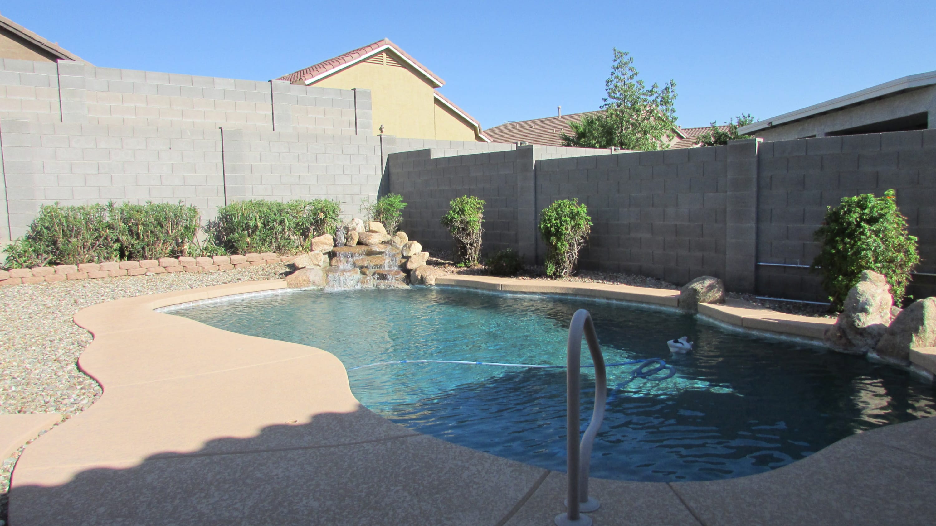 Cozy home near freeways w/ pool, BBQ — Peoria, AZ — vacation rental