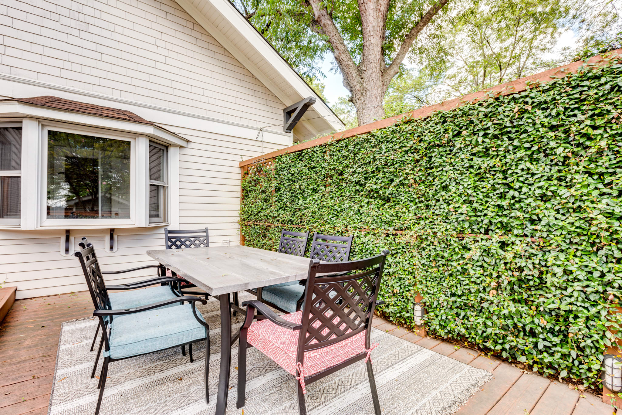 Tree-Lined Street. Walk to Shops. Beautiful Porch. - Foto 43
