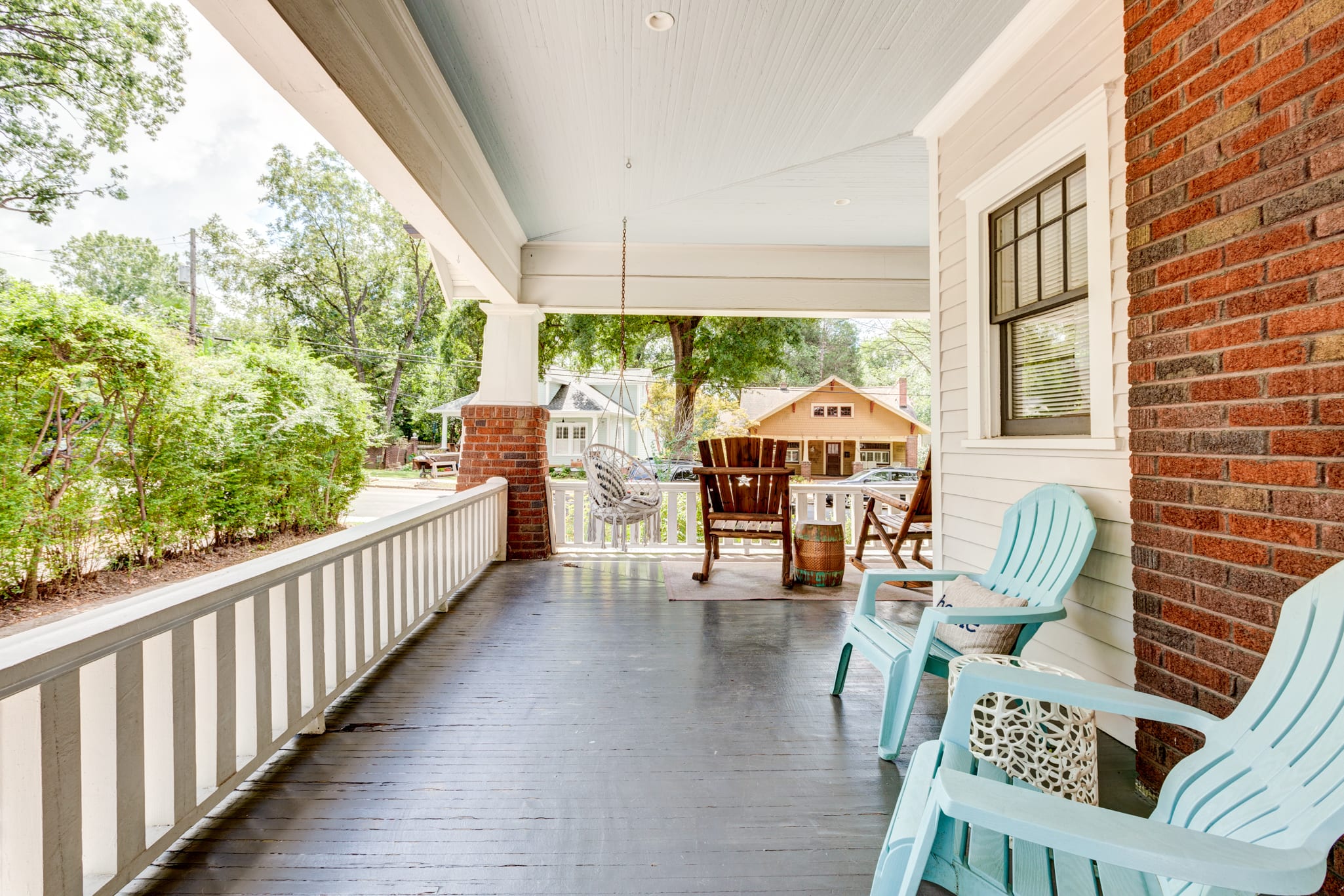 Tree-Lined Street. Walk to Shops. Beautiful Porch. - Foto 17