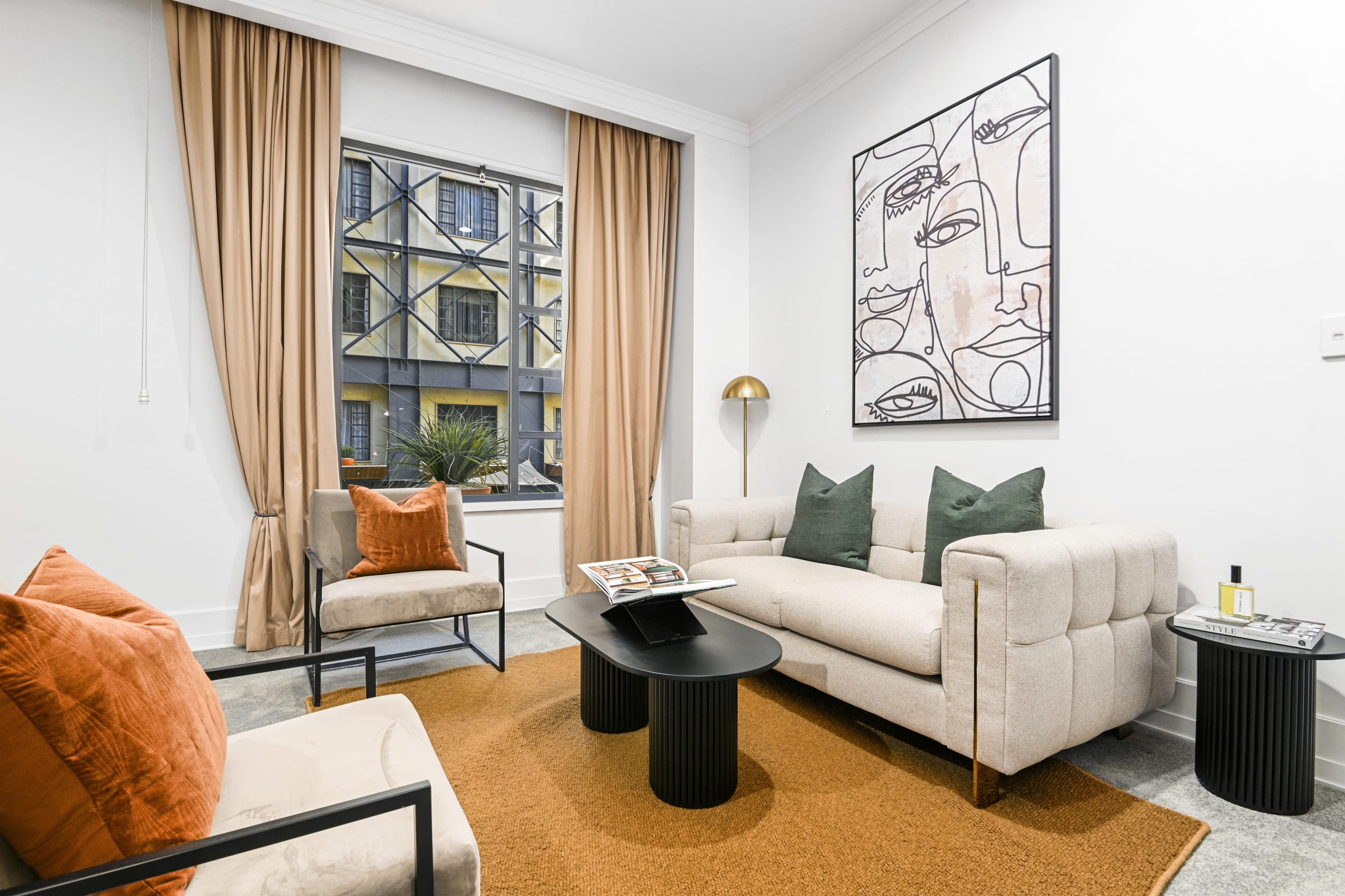 Stylish Apartment in the Heritage on Hobson Street - Image 3