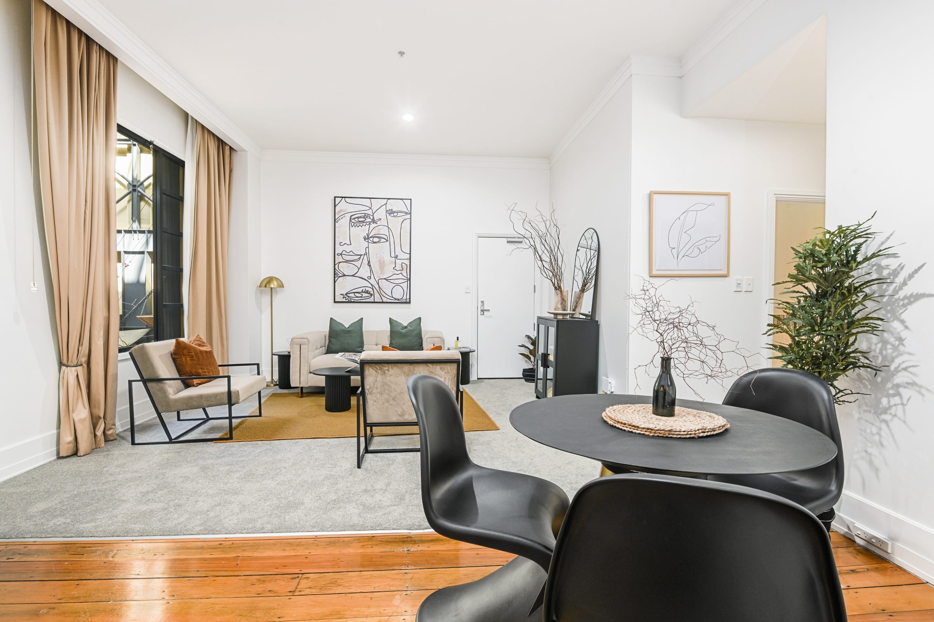 Stylish Apartment in the Heritage on Hobson Street - Image 1