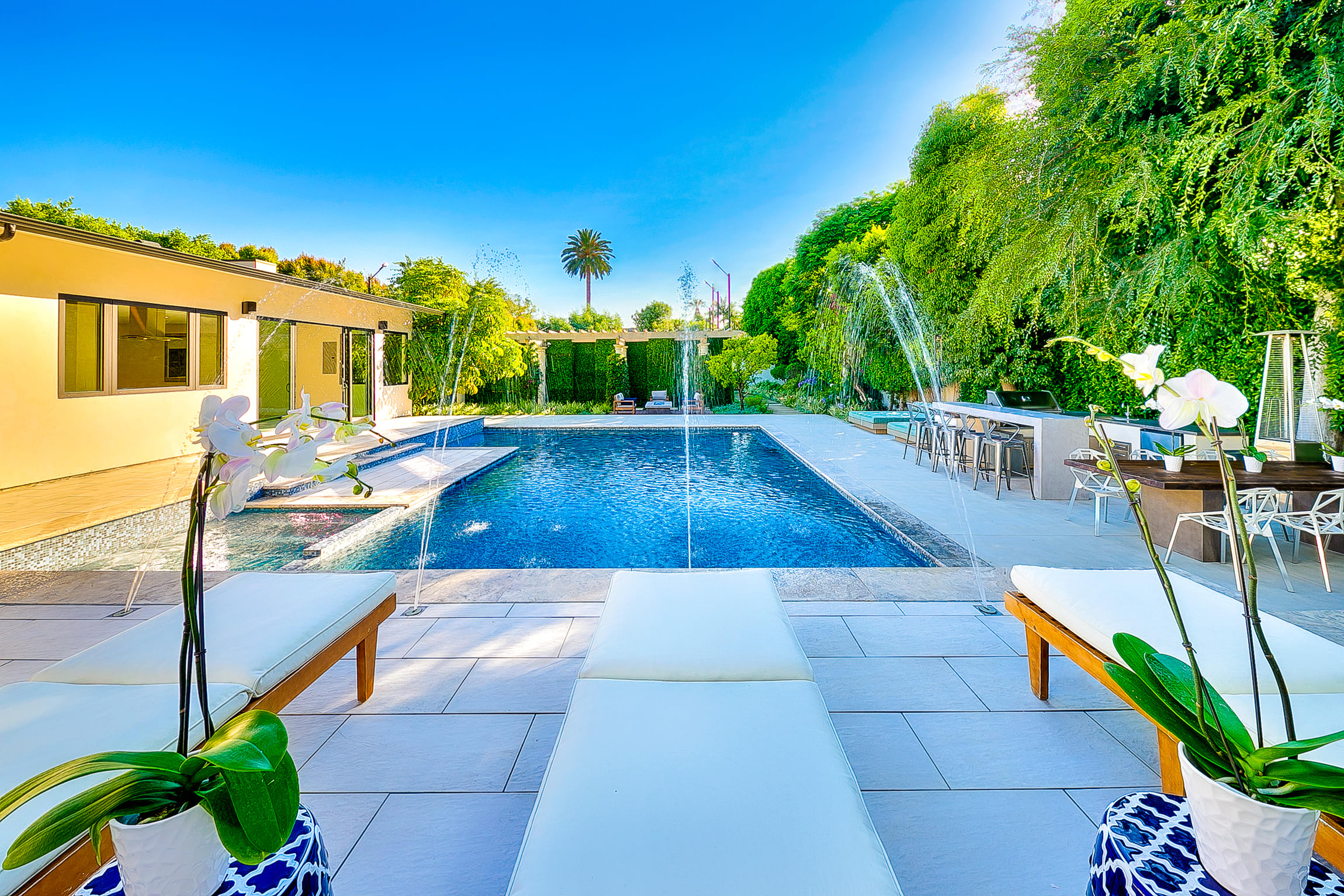 The Beverly Hills Estate & Tennis Court - Picture 16