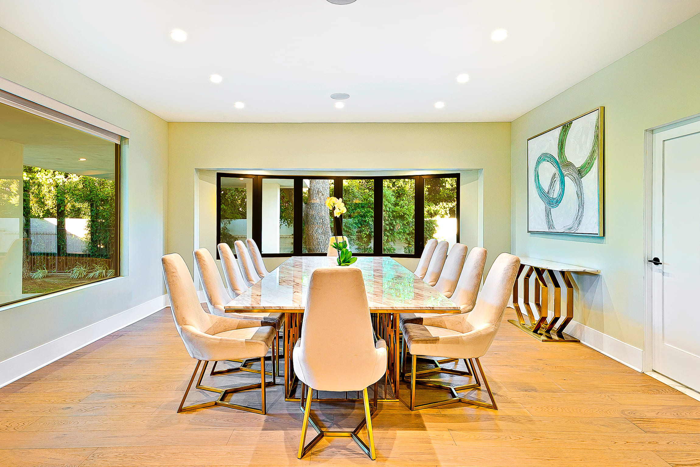 The Beverly Hills Estate & Tennis Court - Picture 23