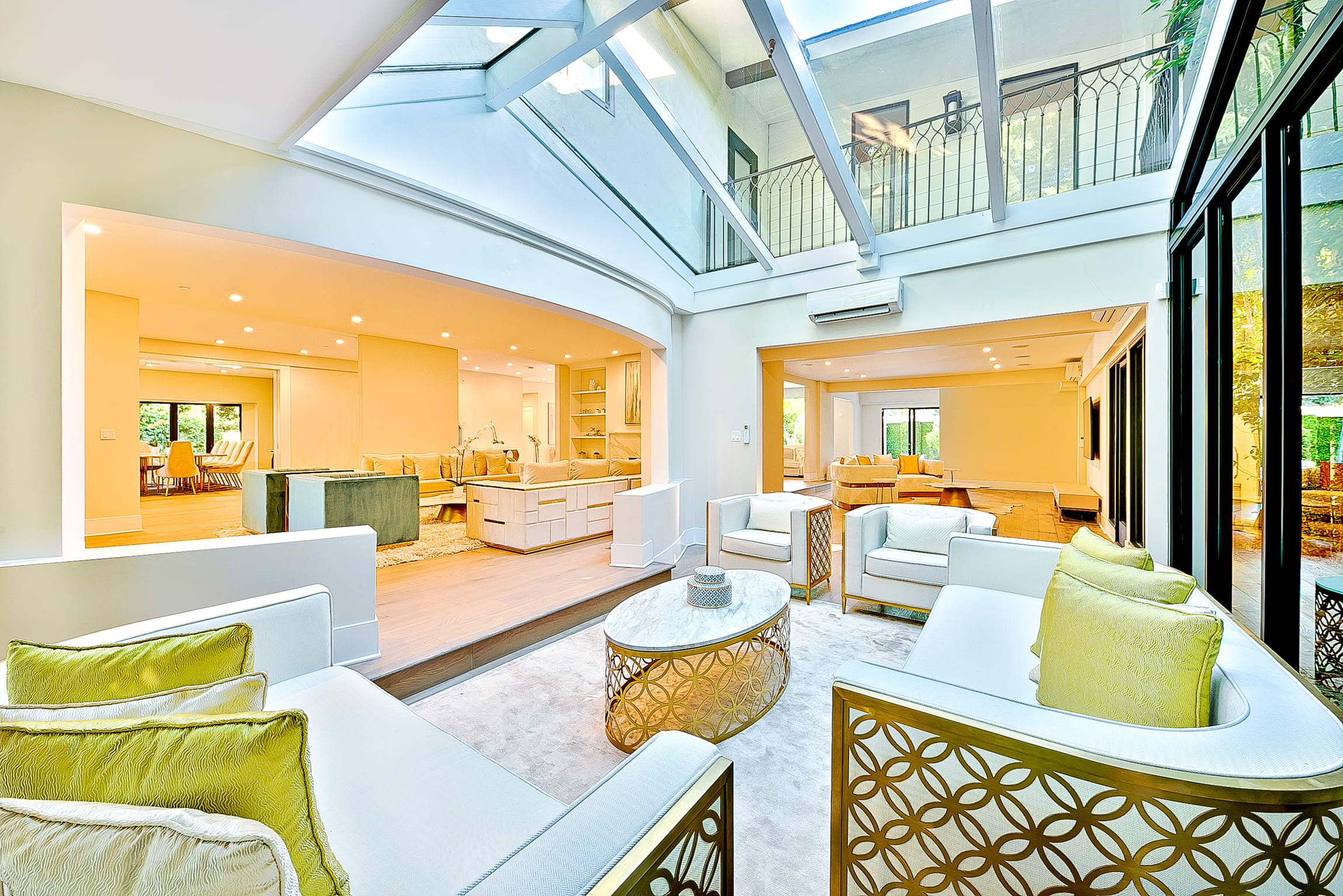 The Beverly Hills Estate & Tennis Court - Picture 22