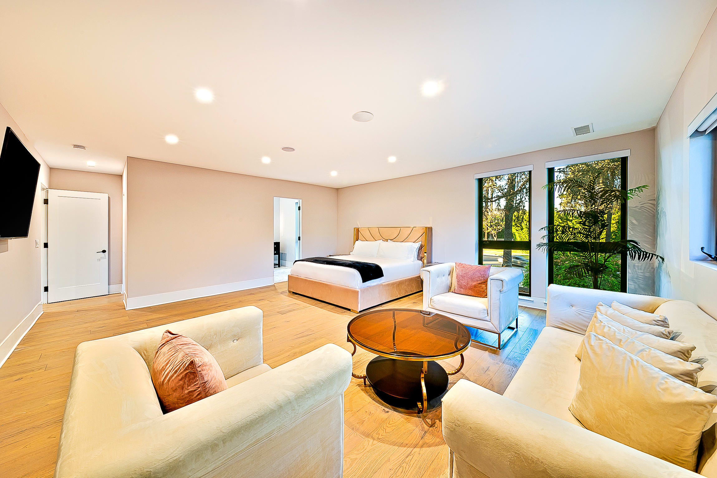 The Beverly Hills Estate & Tennis Court - Picture 39