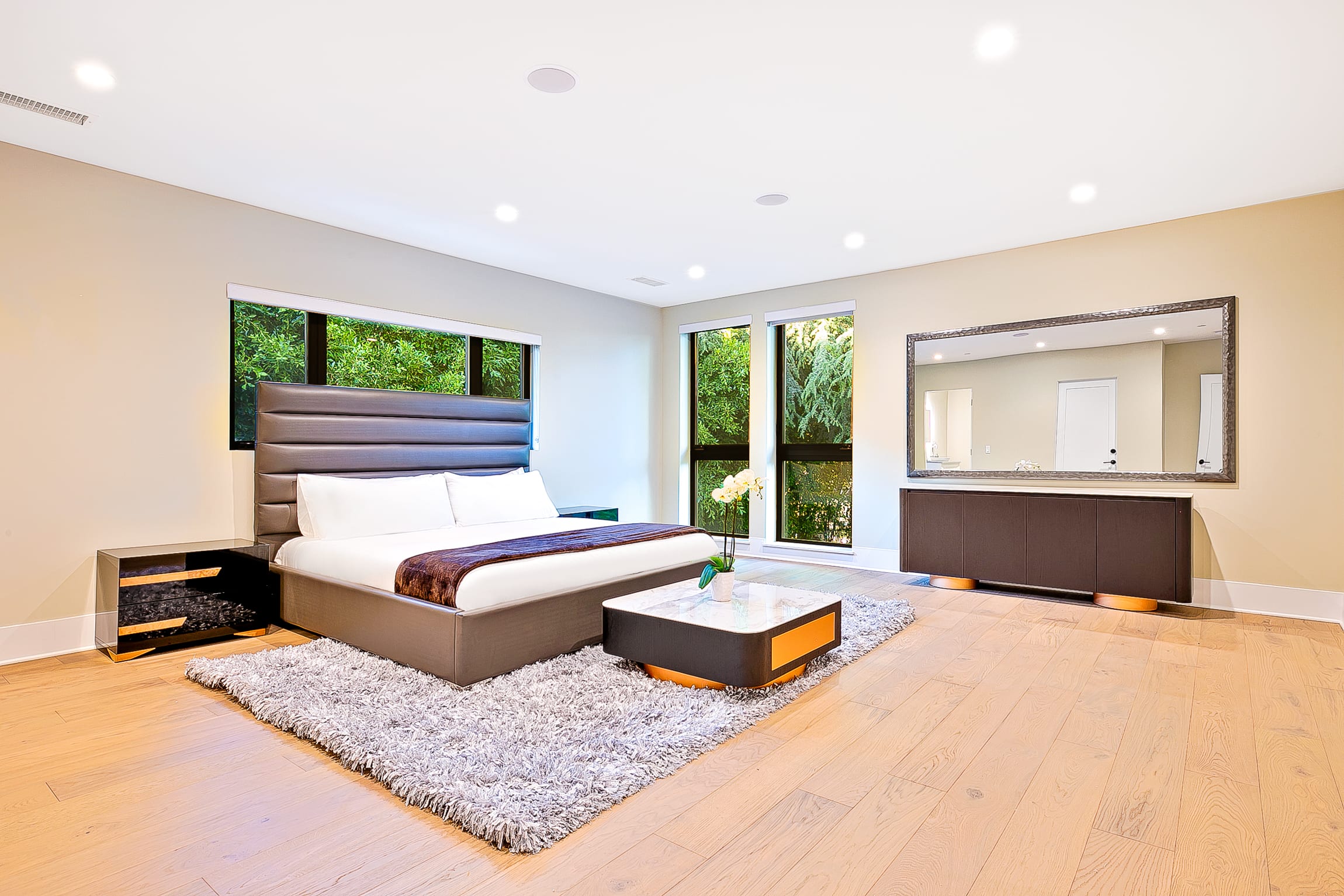 The Beverly Hills Estate & Tennis Court - Picture 41