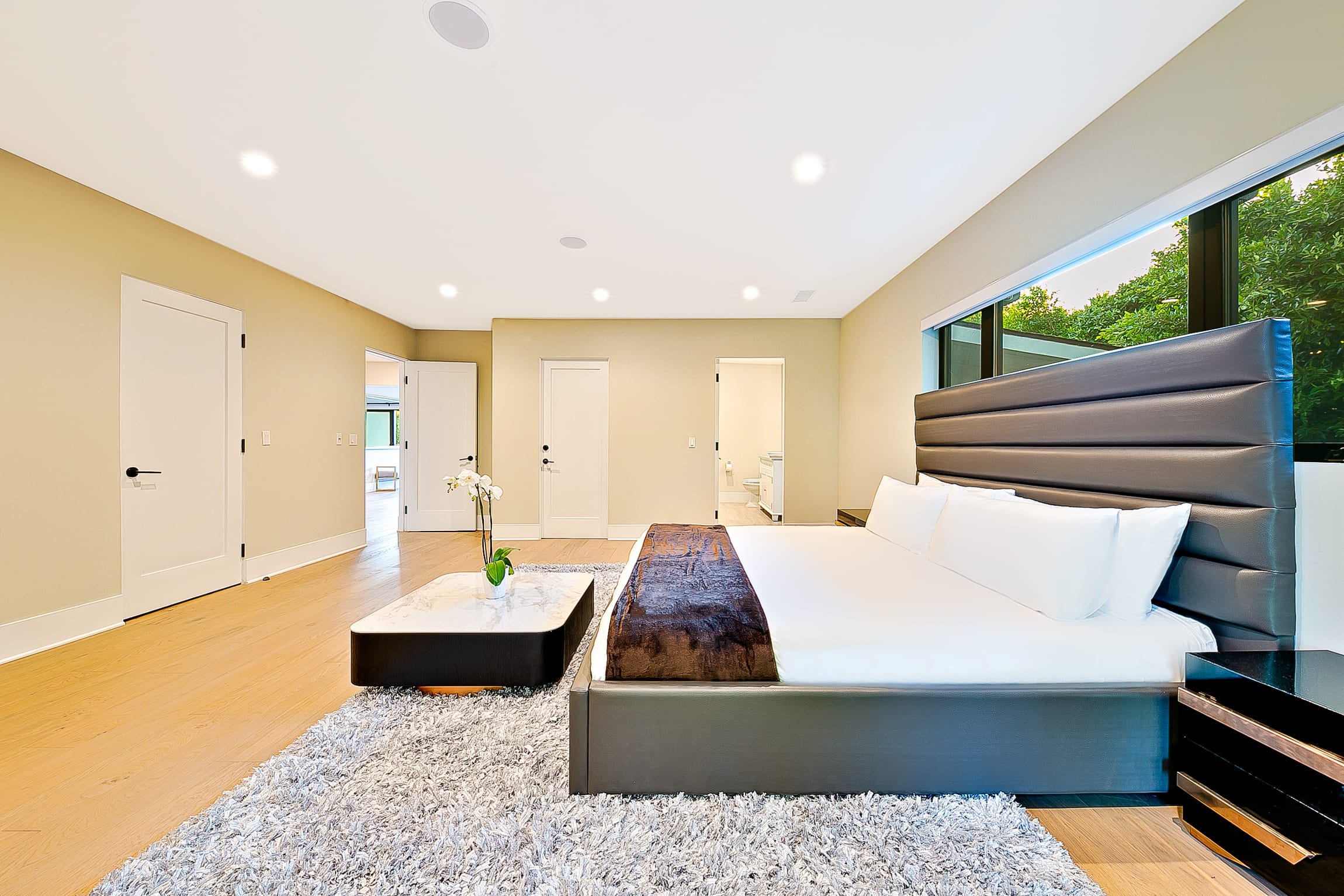 The Beverly Hills Estate & Tennis Court - Picture 42