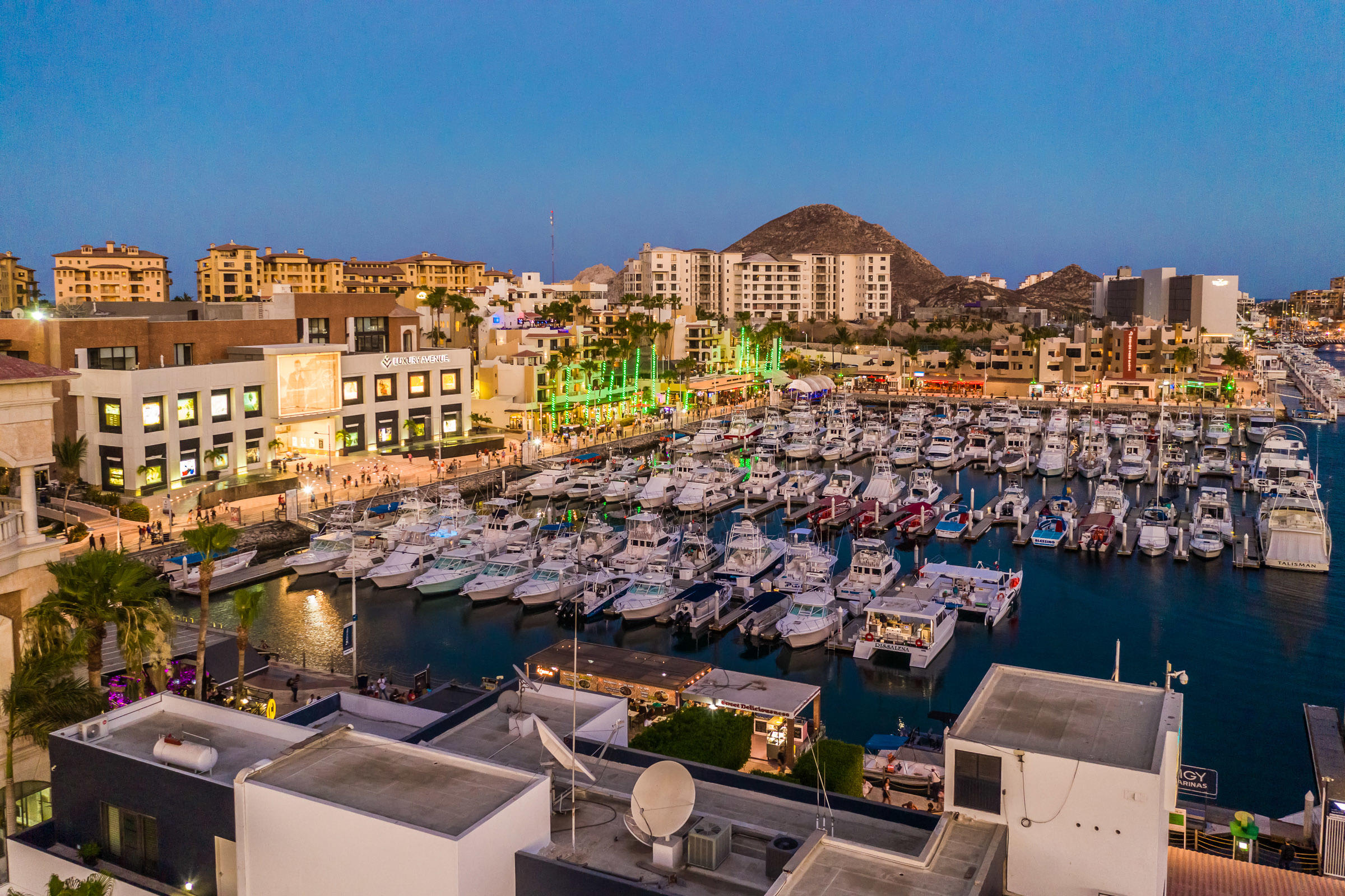 Condo - 15 steps to Downtown Cabo and Marina / 35 steps to AMAZING MEDANO BEACH! - Foto 23