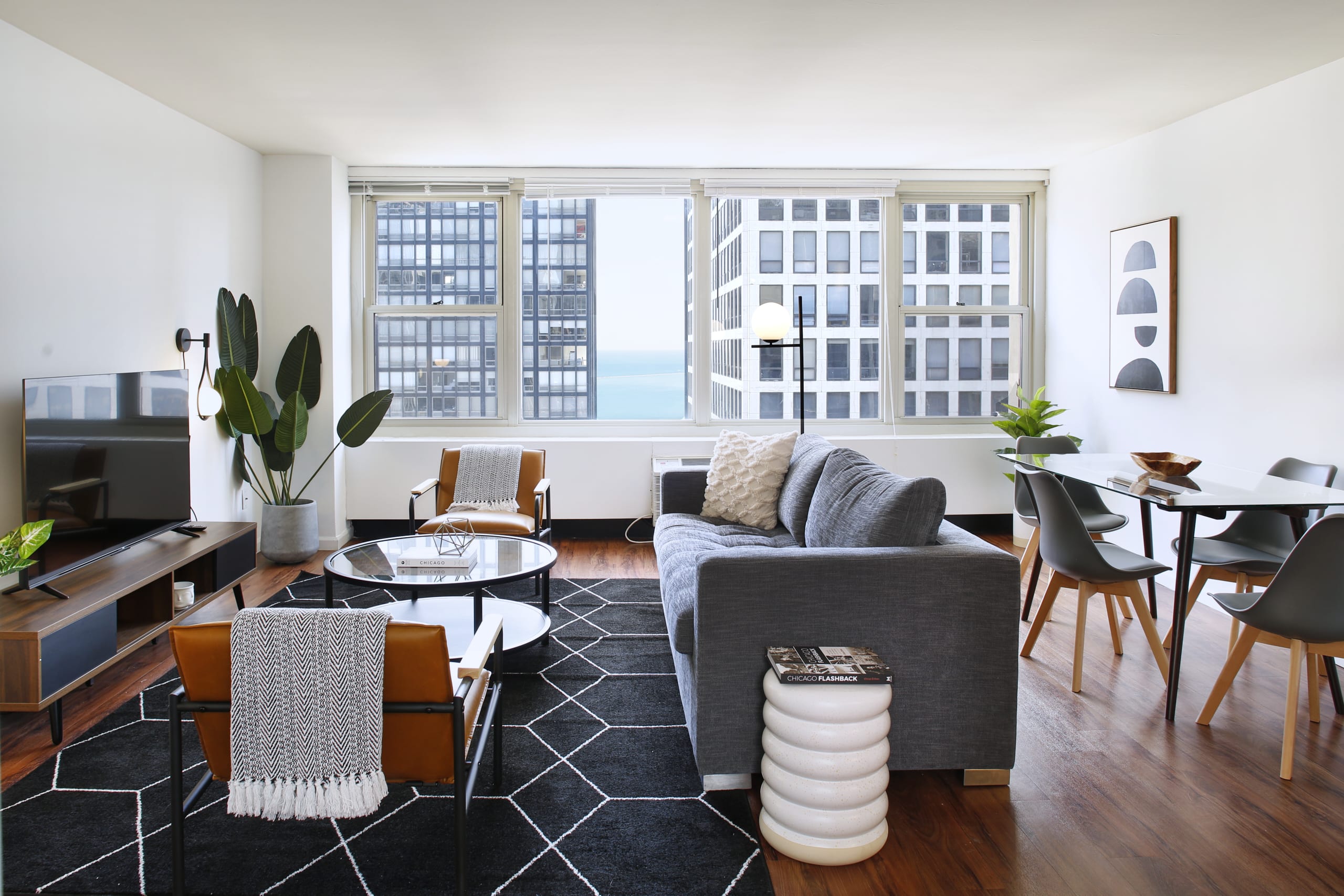 Penthouse Corner 3BR in Streeterville | Roof Deck — Chicago, IL — vacation rental