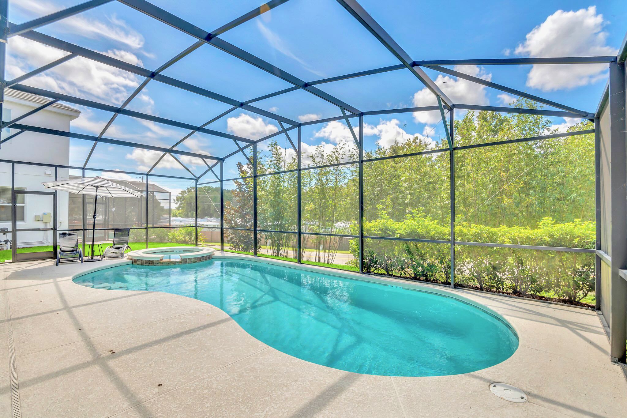Enjoy The Private Pool With A Peaceful Garden View And Total Privacy
