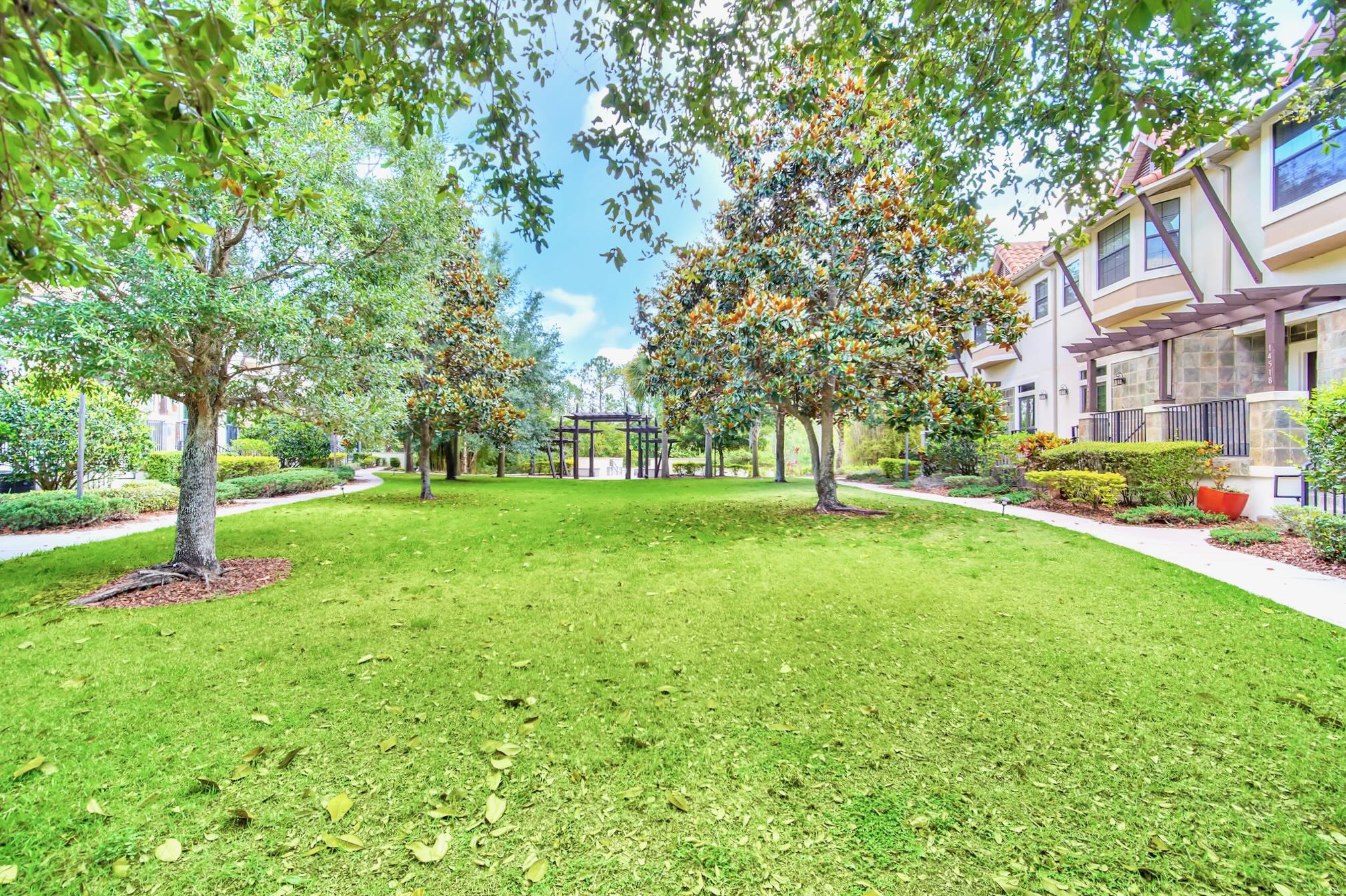 4BR Townhome in Damai Resort Near Disney | Photo 28