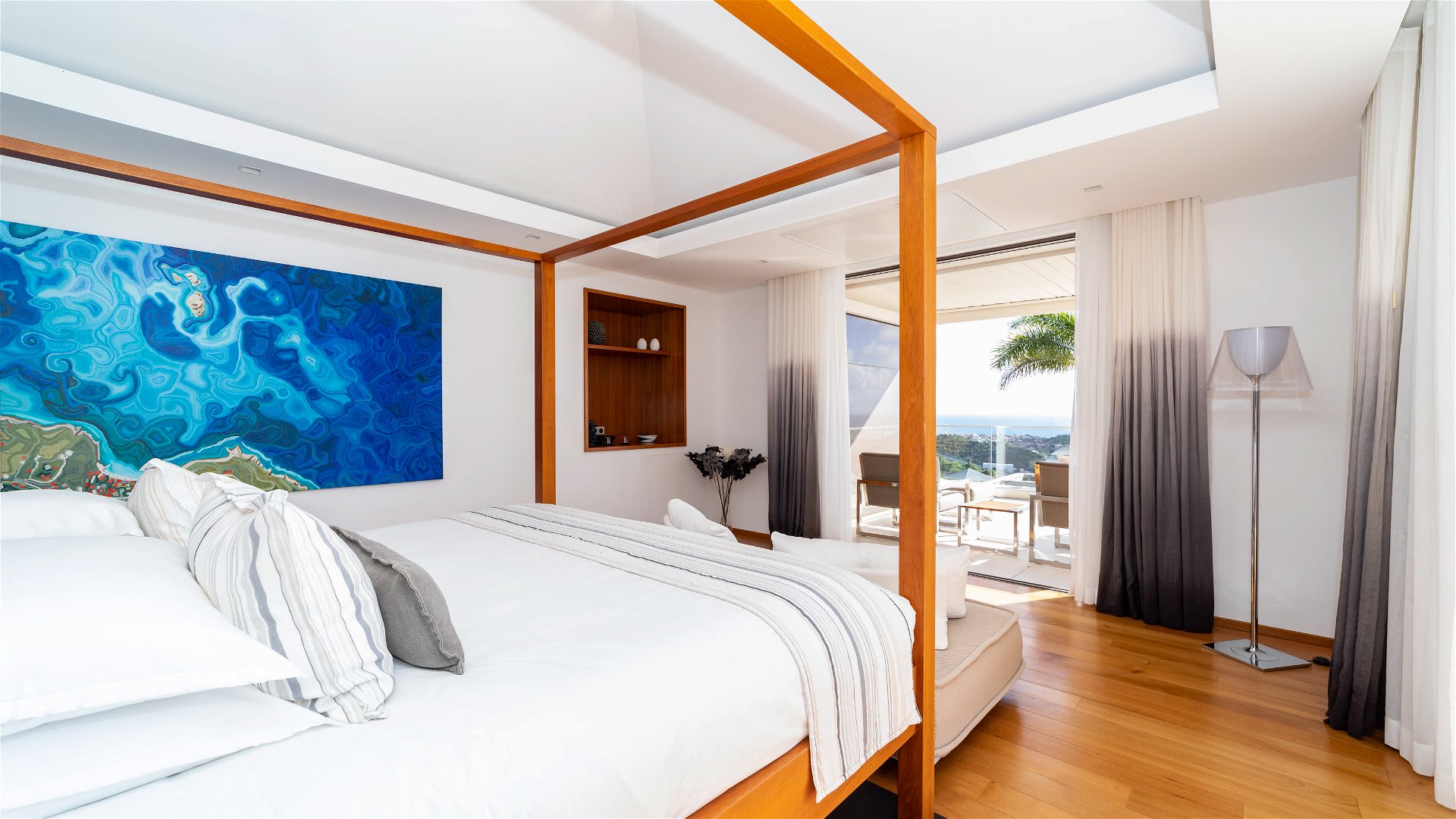 Outstanding Villa with an Amazing Sunset View 6