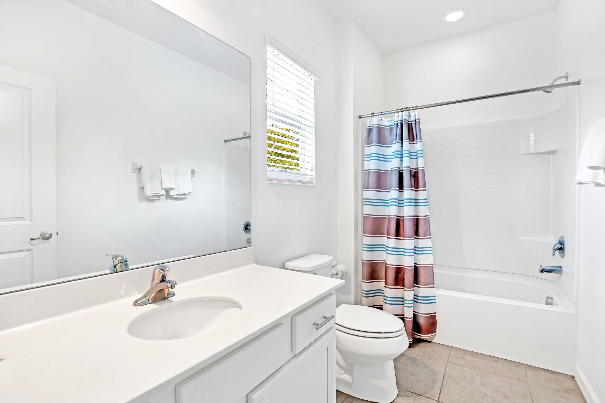 Modern Bath With Relaxing Features