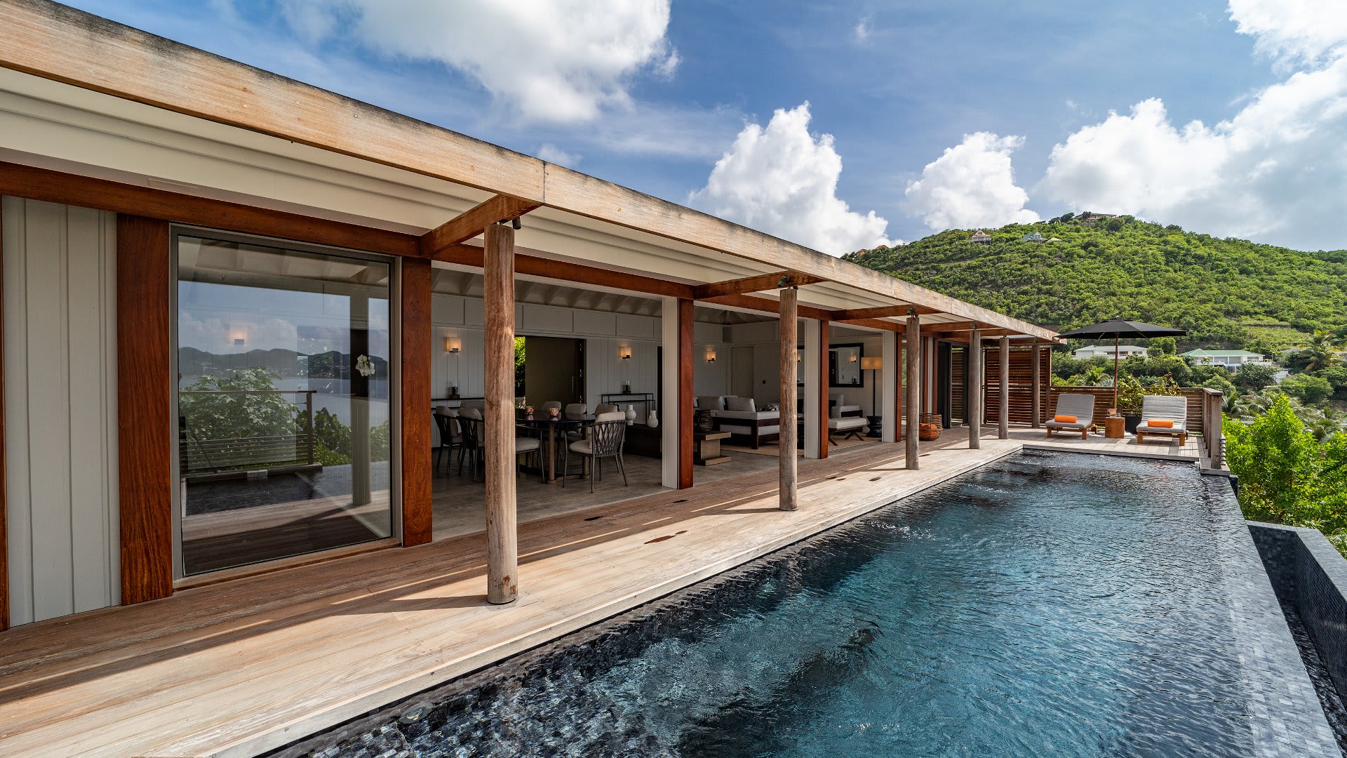 Luxurious Villa with an Ideal Location