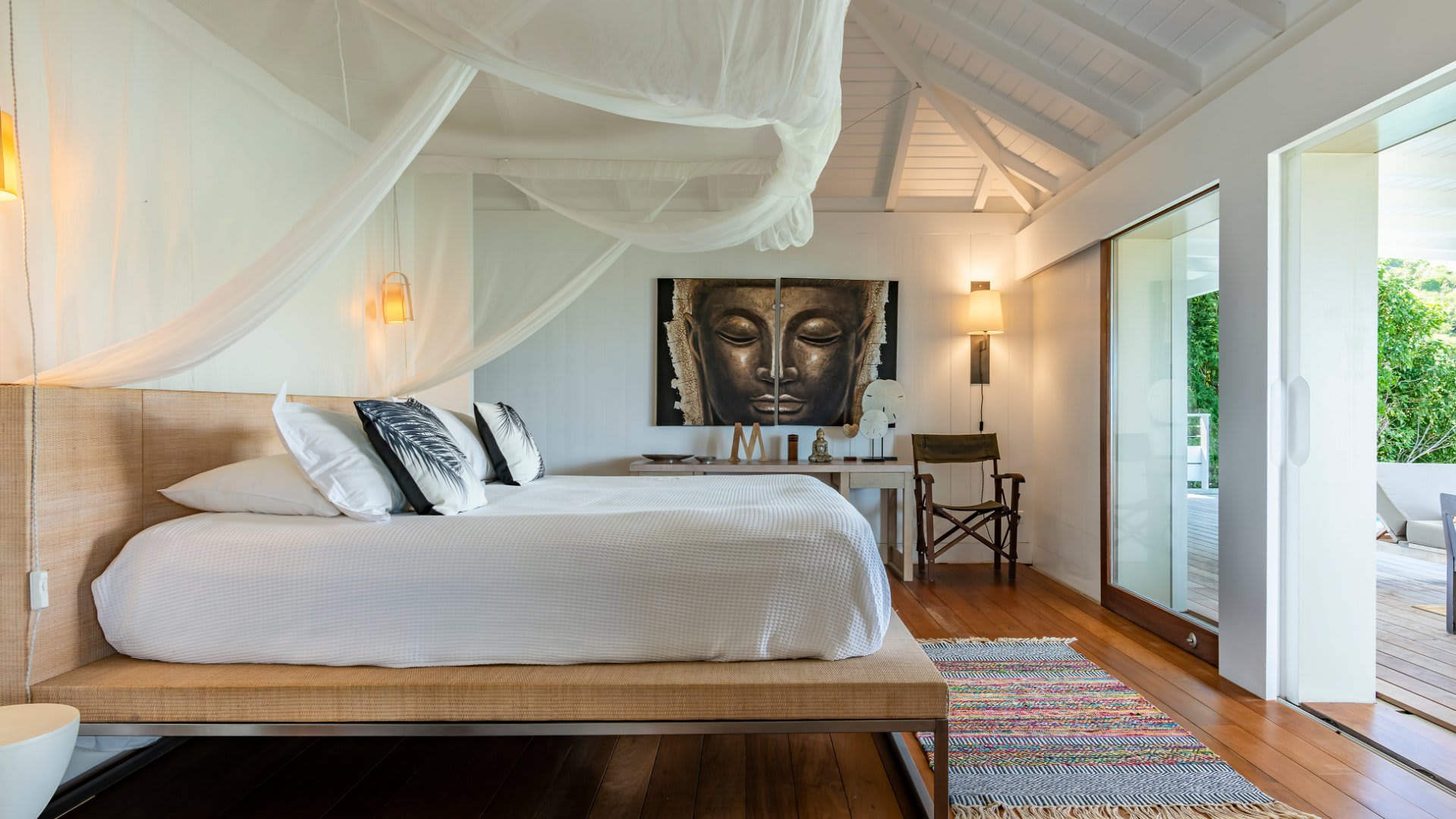 Bayfront Property with Pool in Marigot 3