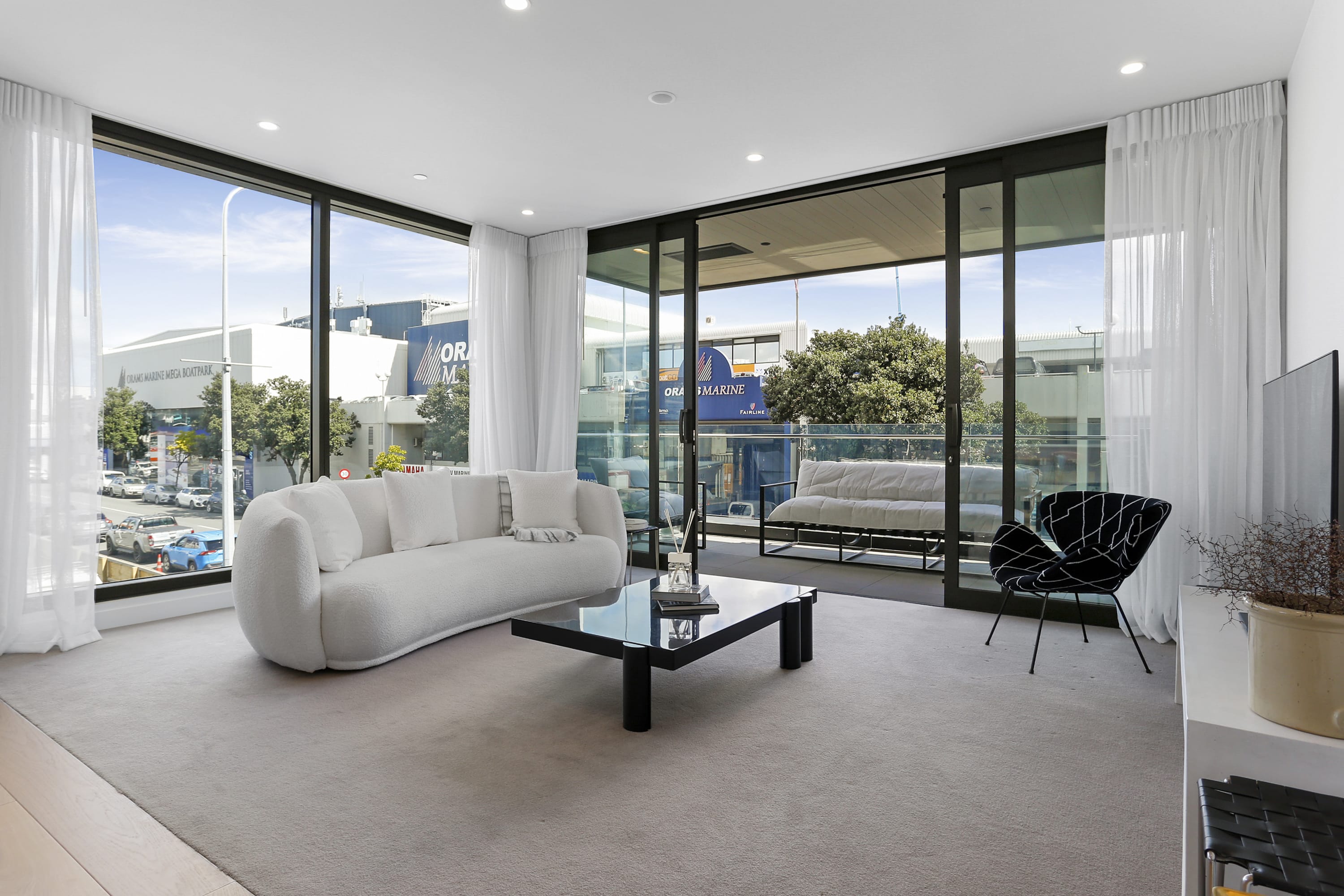 Modern living in Wynyard Quarter with CP - Image 3
