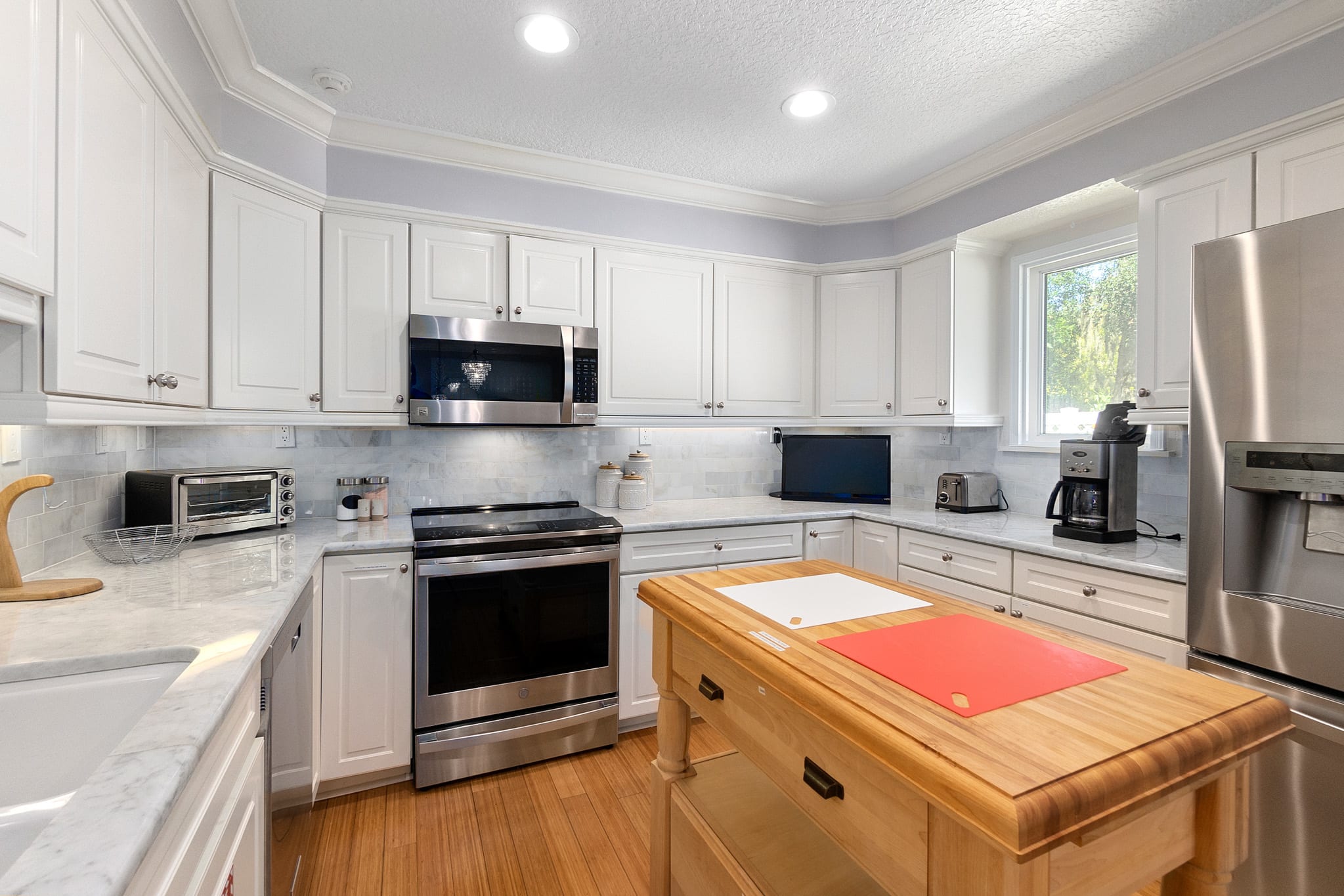 Spacious, modern, perfect location on Magnolia Ave — photo 18