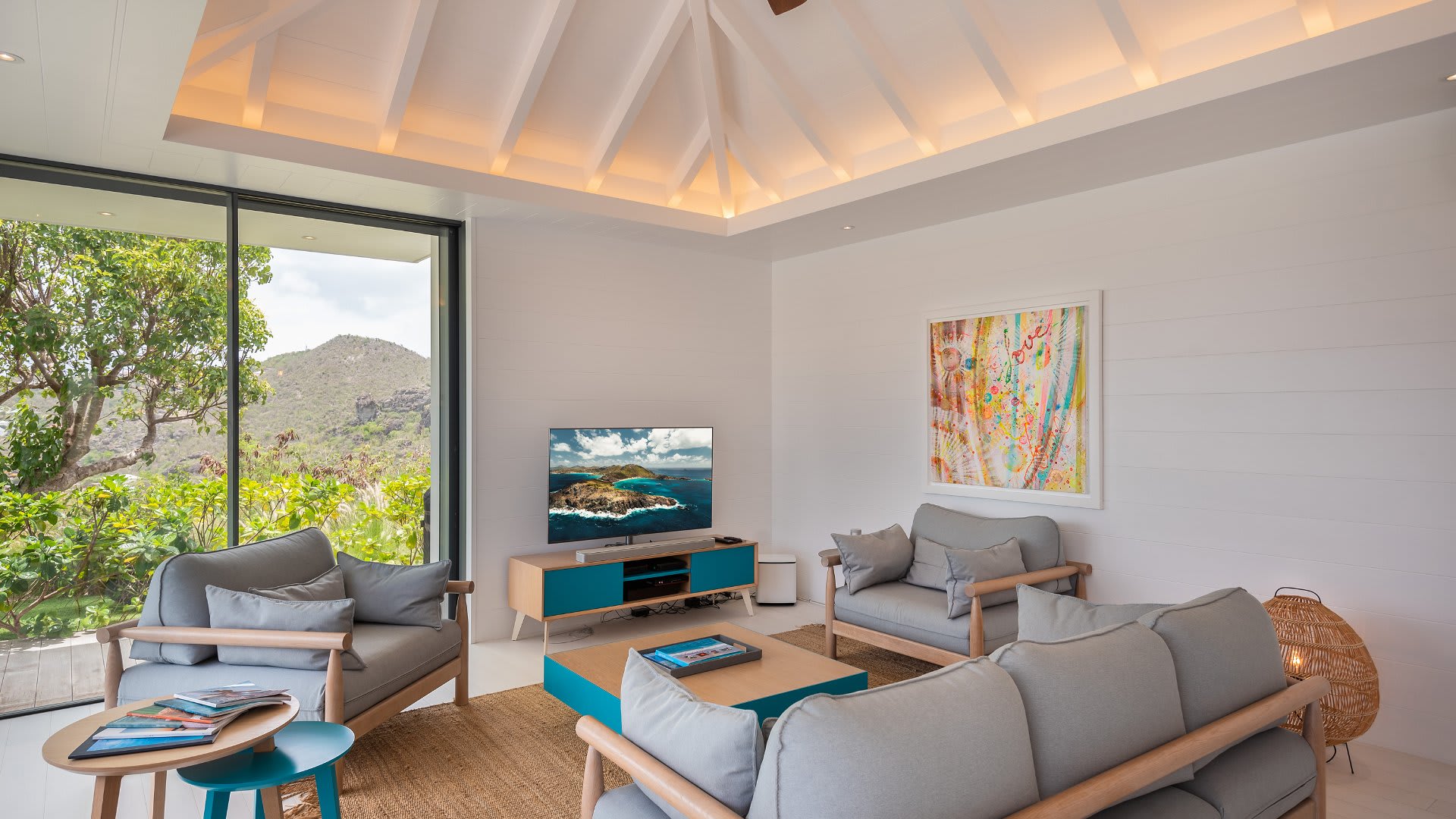 Lovely Decorated Villa with Ocean View | Photo 20