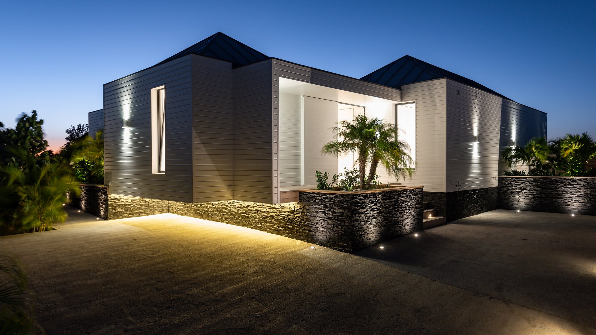 Lovely Decorated Villa with Ocean View | Photo 36