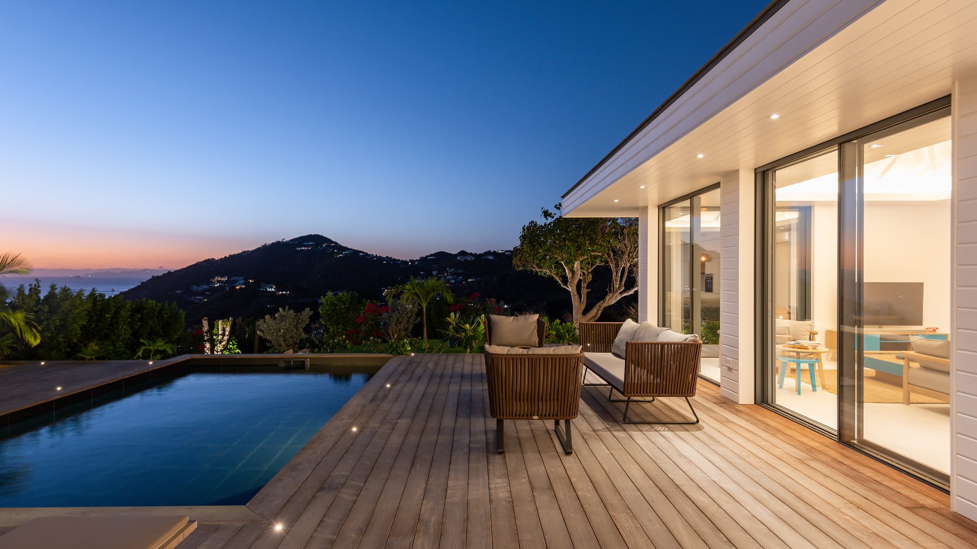 Lovely Decorated Villa with Ocean View | Photo 35