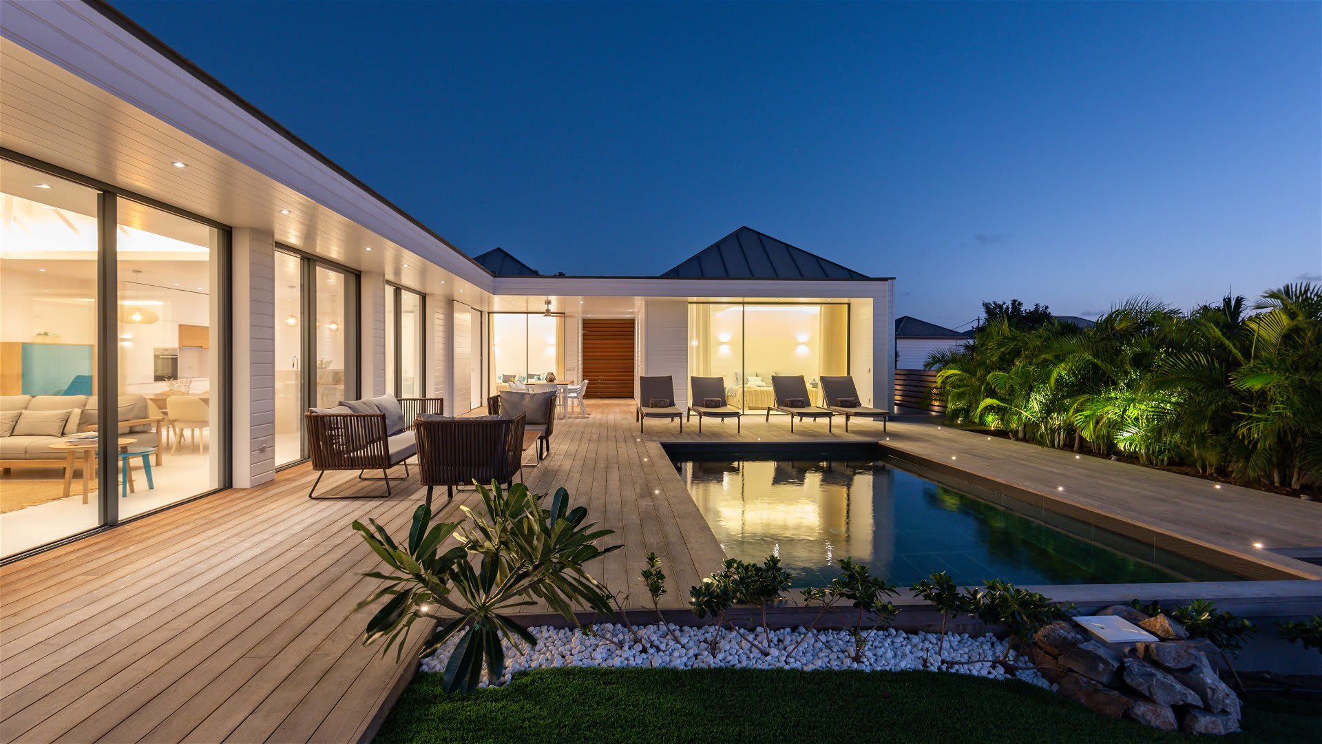 Lovely Decorated Villa with Ocean View | Photo 32