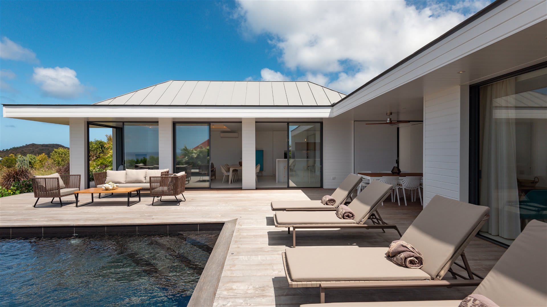 Lovely Decorated Villa with Ocean View | Photo 25