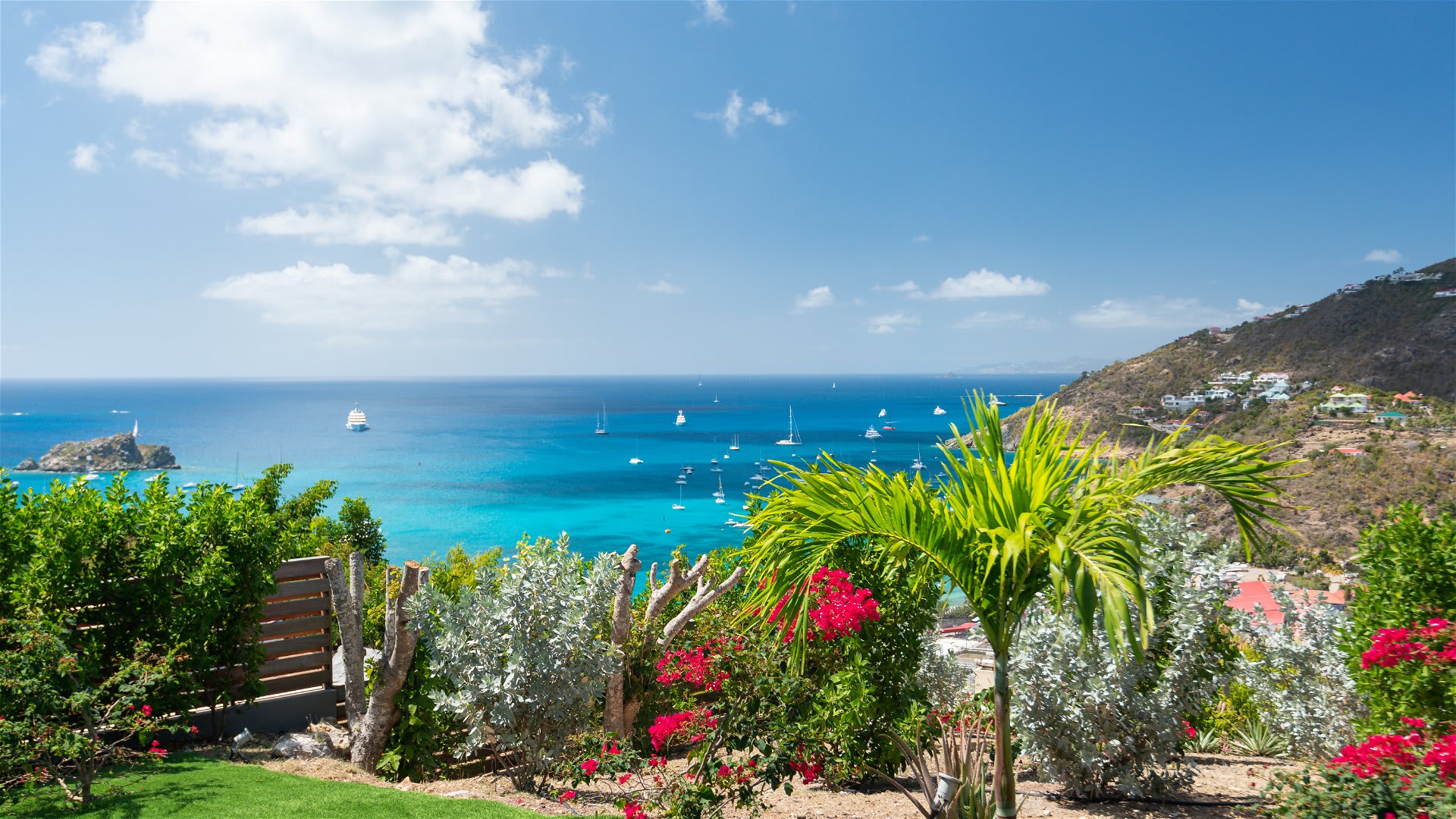 Lovely Decorated Villa with Ocean View | Photo 22