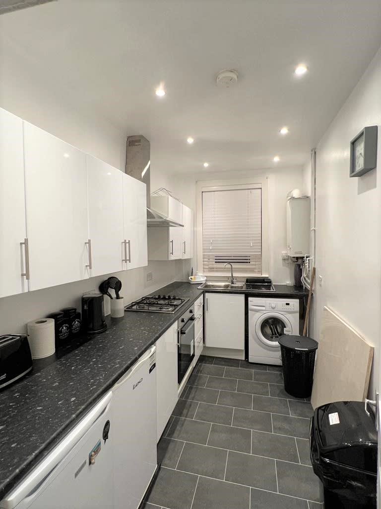 Lovely 2 Bed Apt close to Silverburn Mall