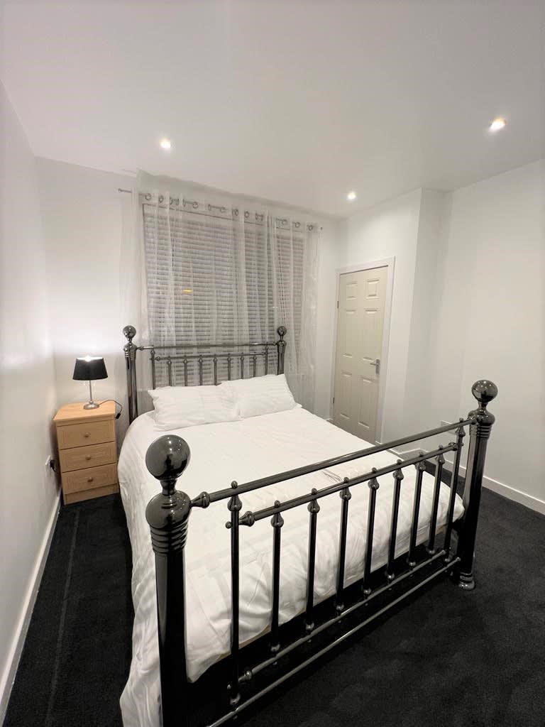 Lovely 2 Bed Apt close to Silverburn Mall