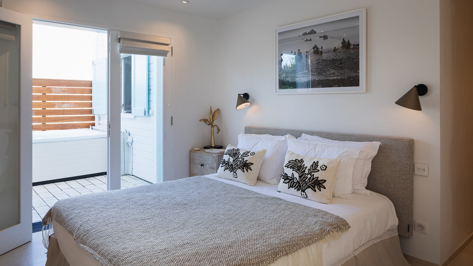 Caribbean Style Villa with Lush Environment 6