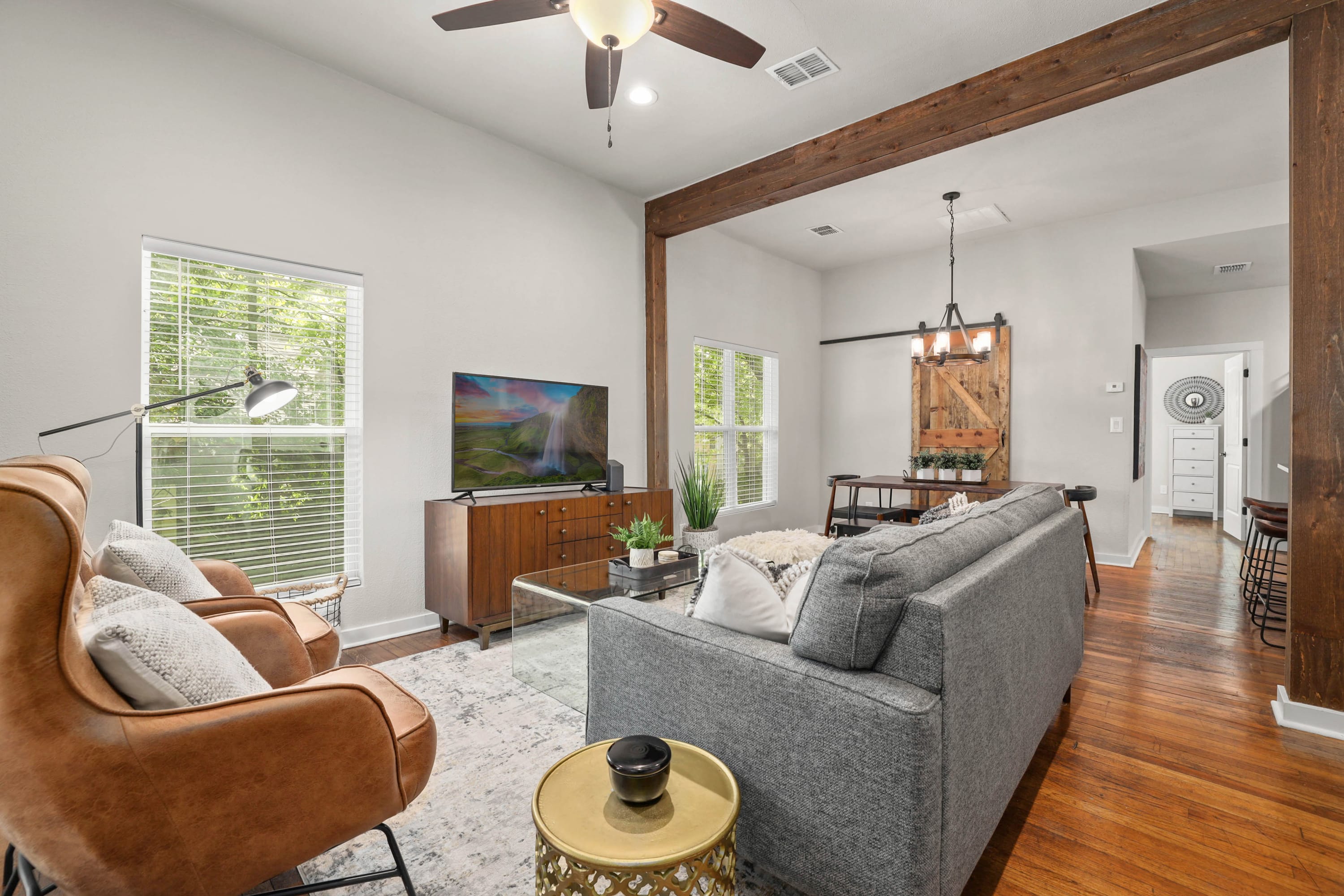 The Roselyn - House on Dickson St - 0.5 mi to UofA — Fayetteville, AR — vacation rental