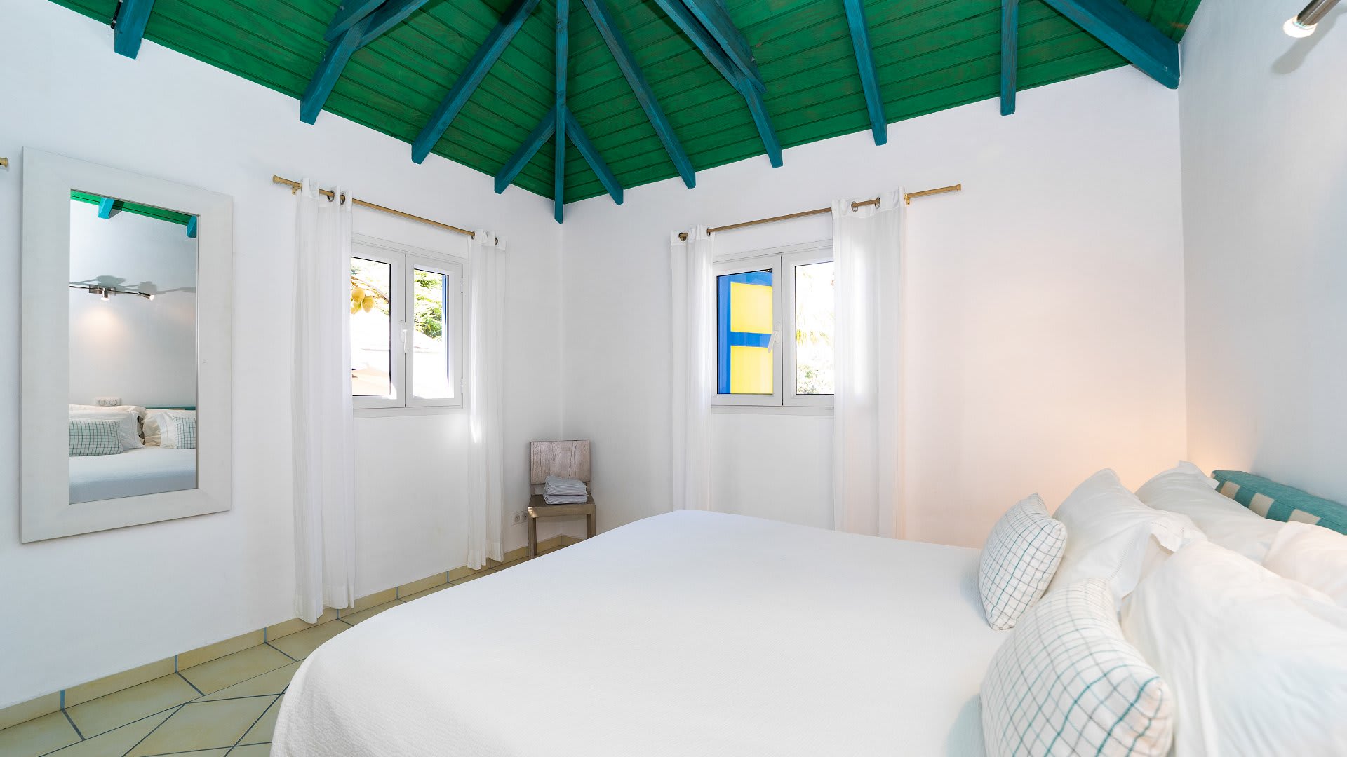 Charming Villa in a Paradise Setting | Photo 14