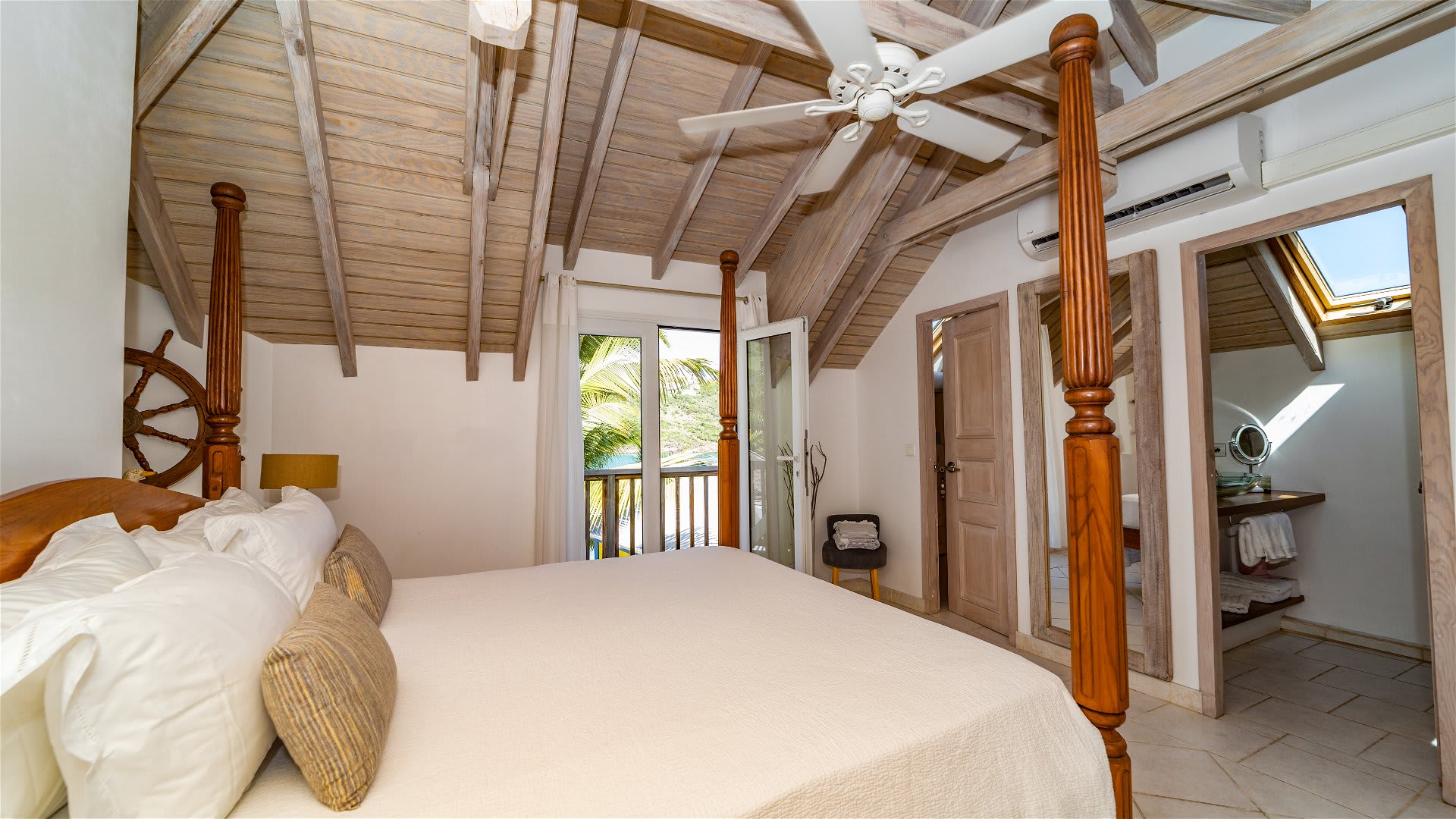 Charming Villa in a Paradise Setting | Photo 10