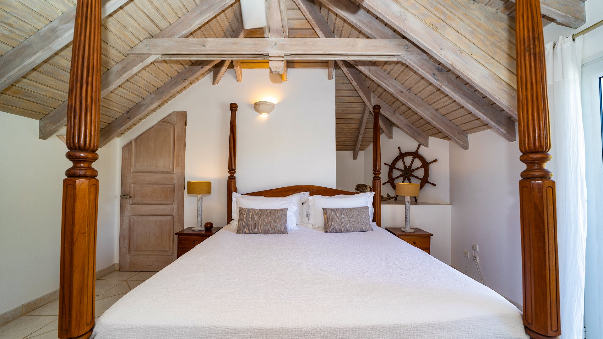 Charming Villa in a Paradise Setting | Photo 9