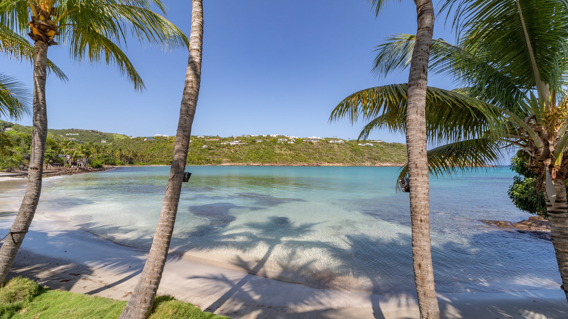 Charming Villa in a Paradise Setting | Photo 25