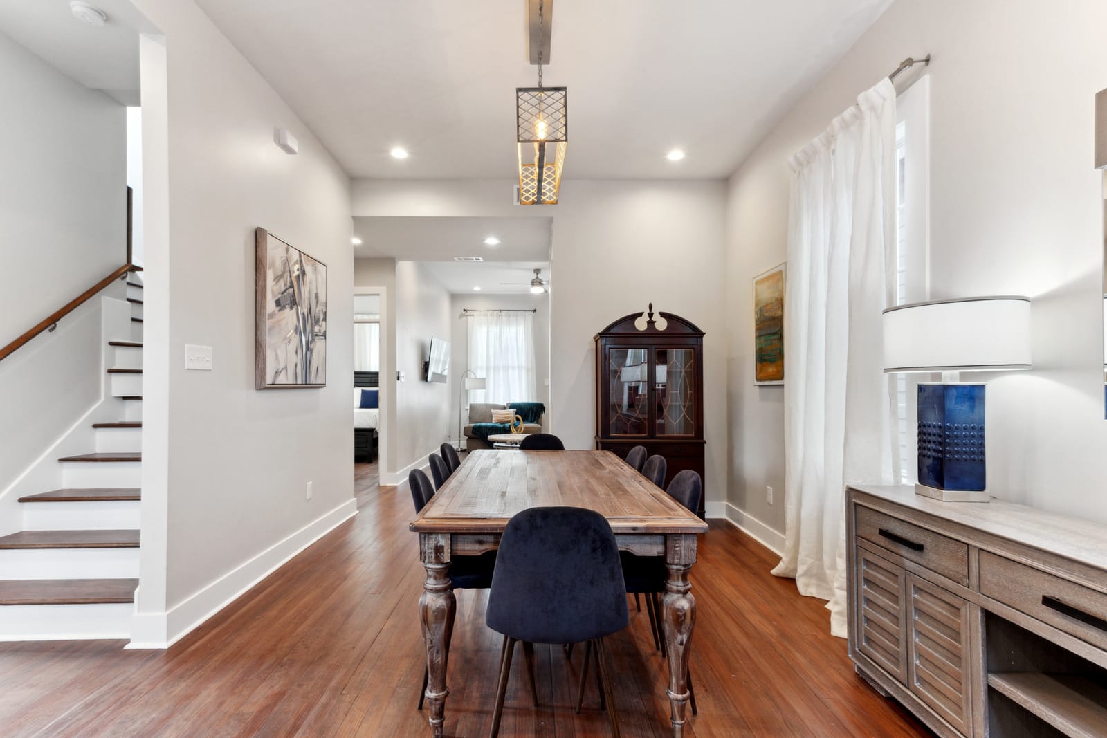 Cozy Historic Home 5 Bedrooms Centrally Located