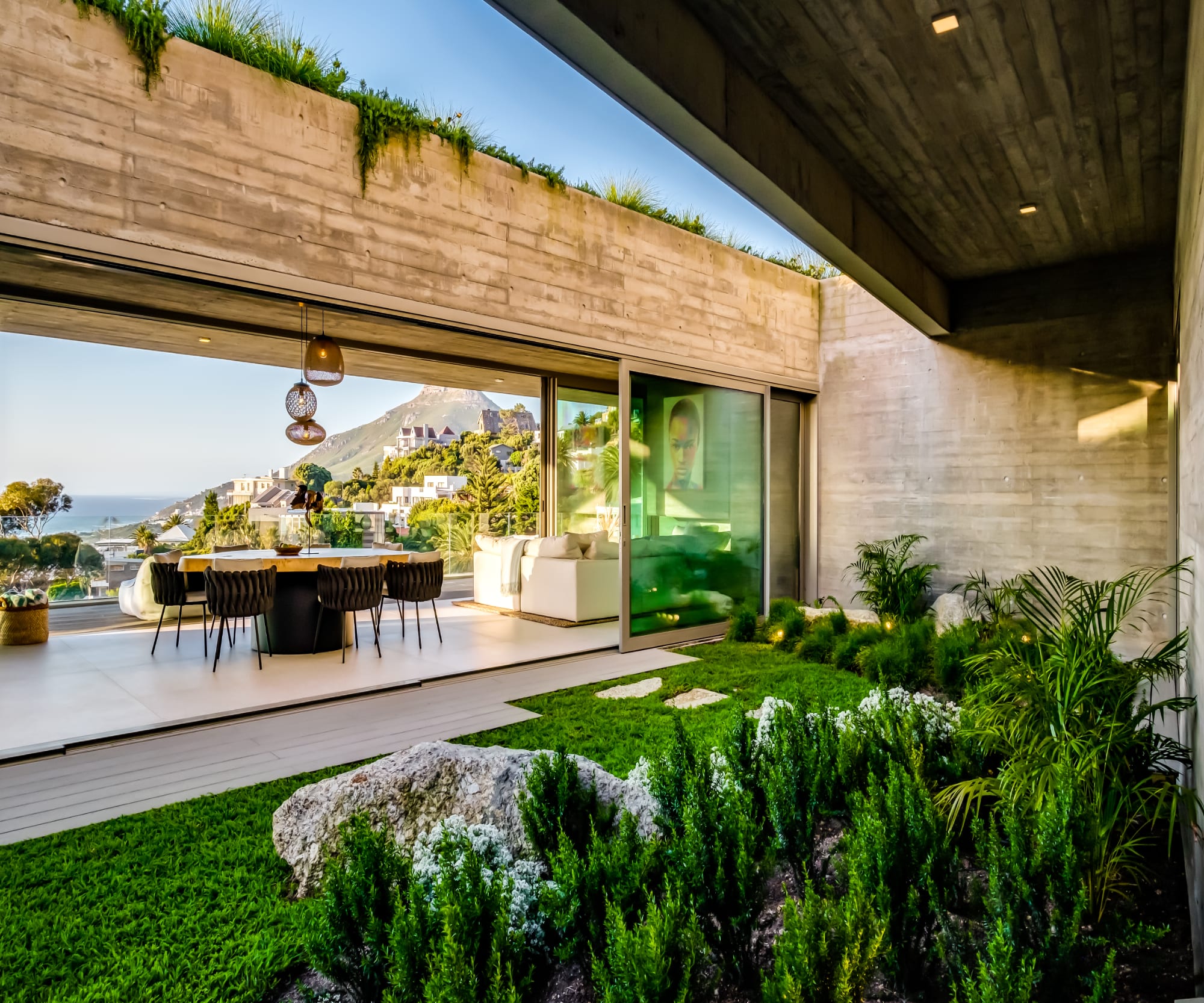 Magnificent Camps Bay Apartment Villa Mirto