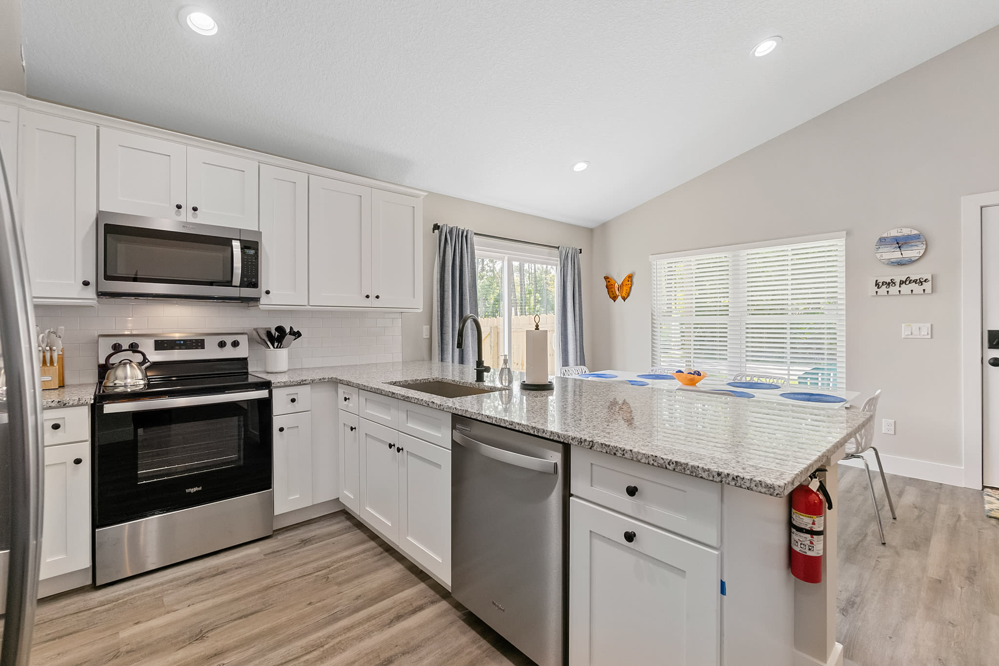 SunRise Cottage: 3 Bed/2 Bath - Centrally Located! — photo 11