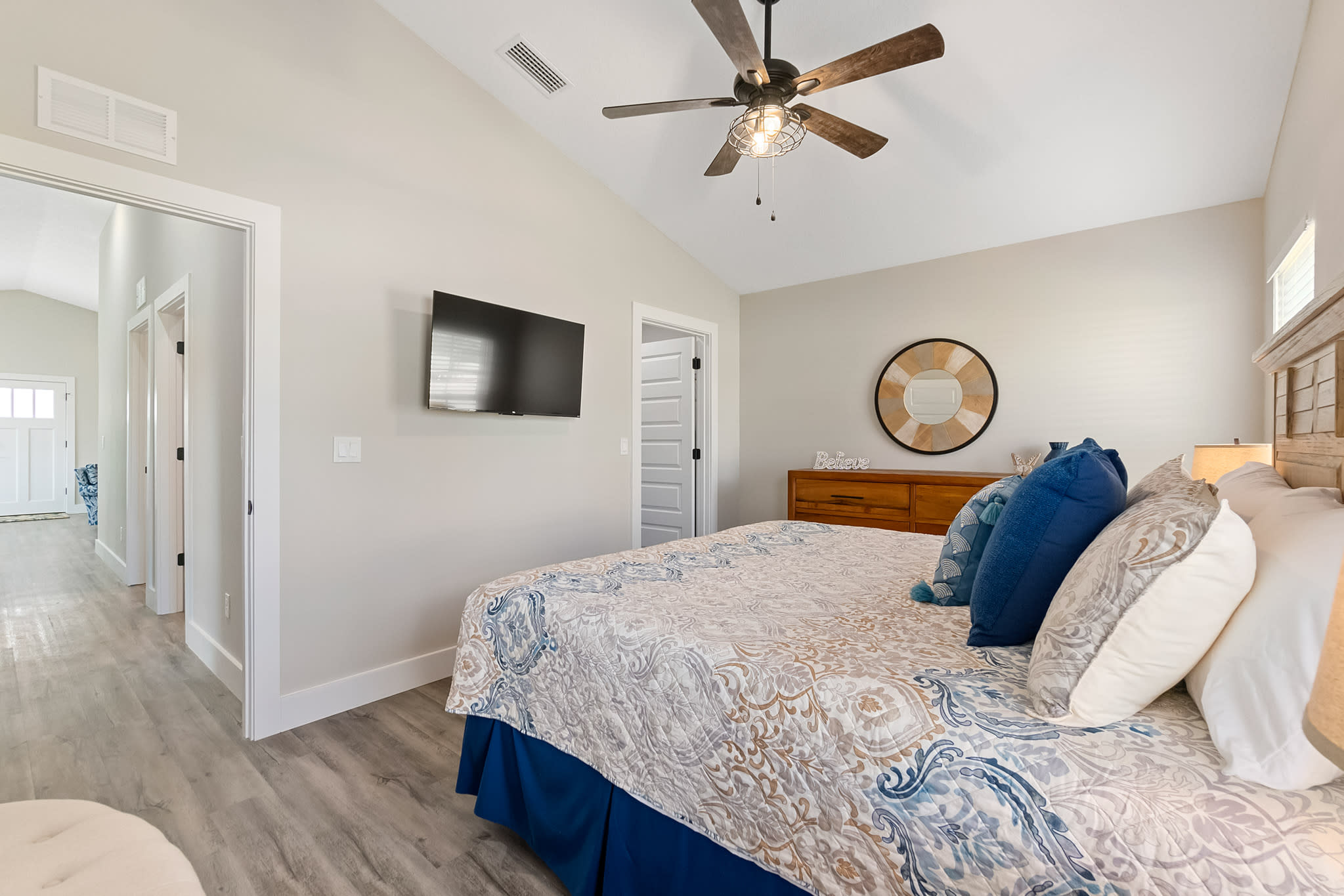 SunRise Cottage: 3 Bed/2 Bath - Centrally Located! — photo 12
