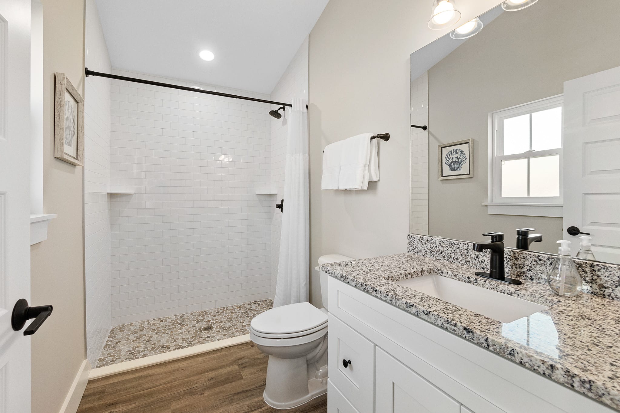 SunRise Cottage: 3 Bed/2 Bath - Centrally Located! — photo 14