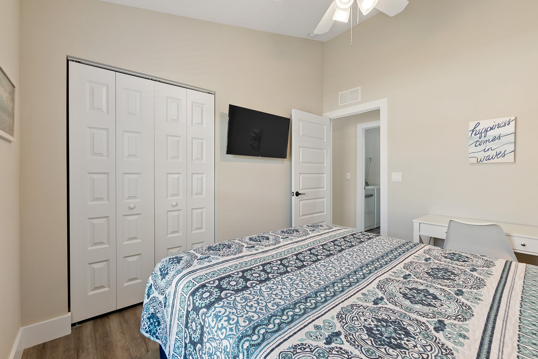 SunRise Cottage: 3 Bed/2 Bath - Centrally Located! — photo 16