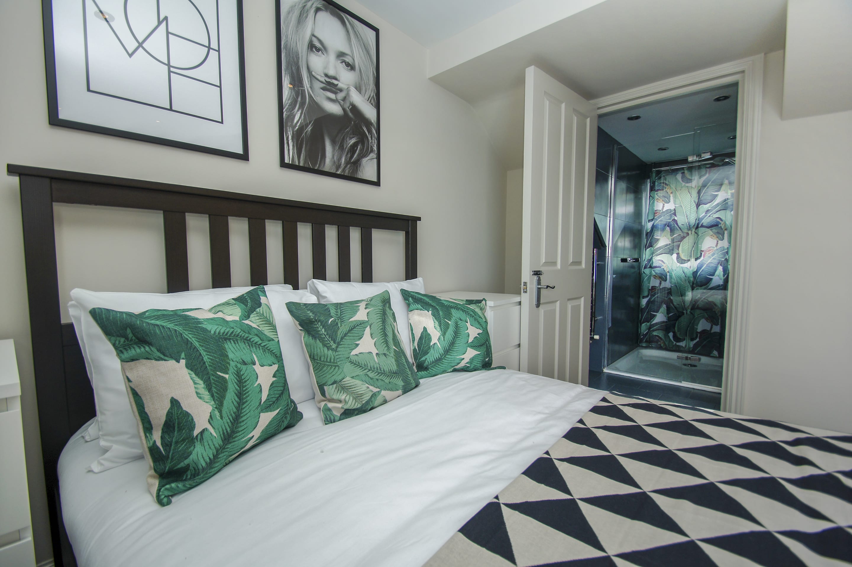 Brighton Lanes Townhouse by Brighton Holiday Lets - Brighton Holiday Home - Image 11