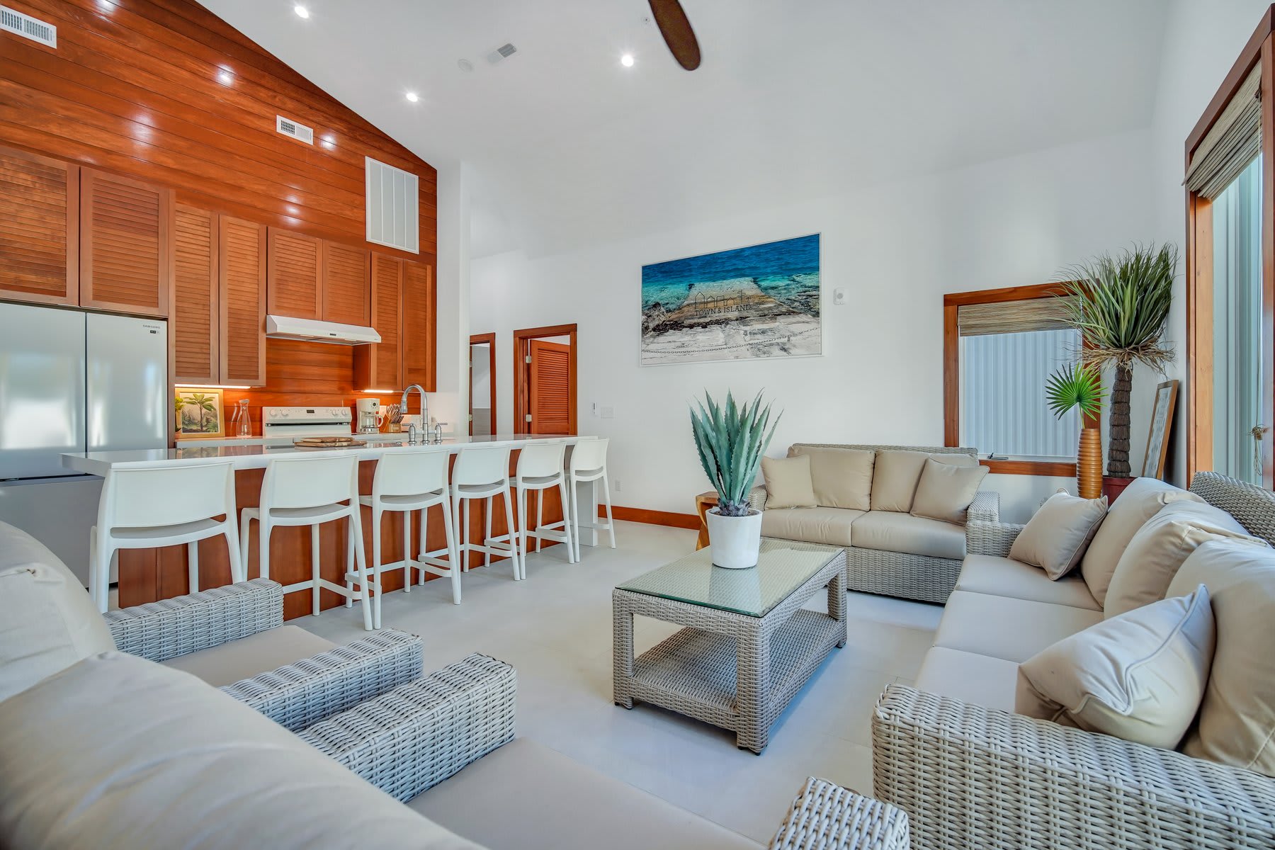 Vacation Villa 5 mins to King St ‘California Palm’ — Charleston, SC — vacation rental