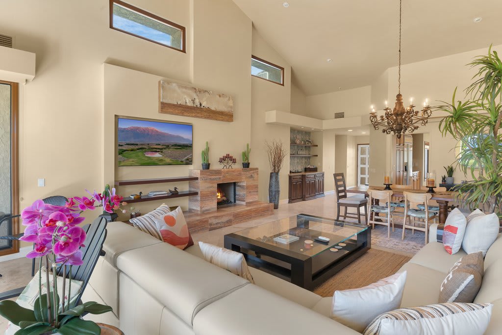 Gorgeous Home with Unobstructed Golf Course Views! - Photo 5