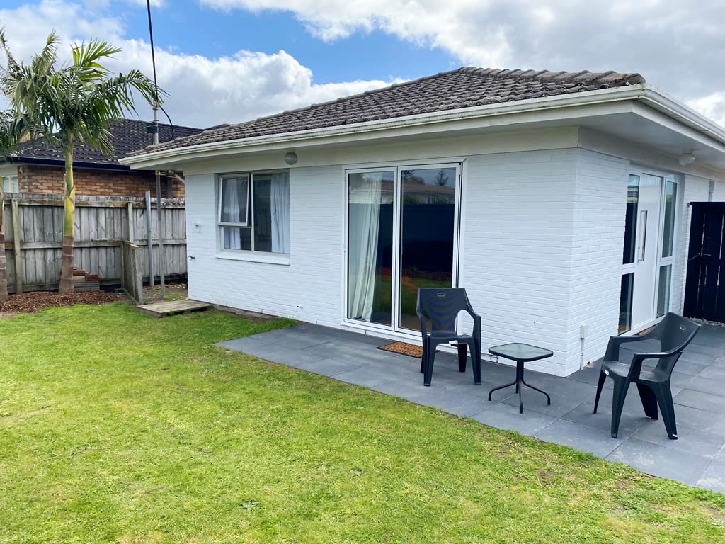 Pine  Unit Orewa Beach