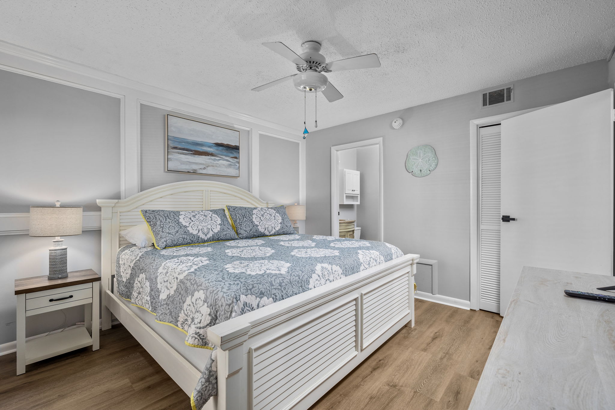 King bedroom with private bathroom