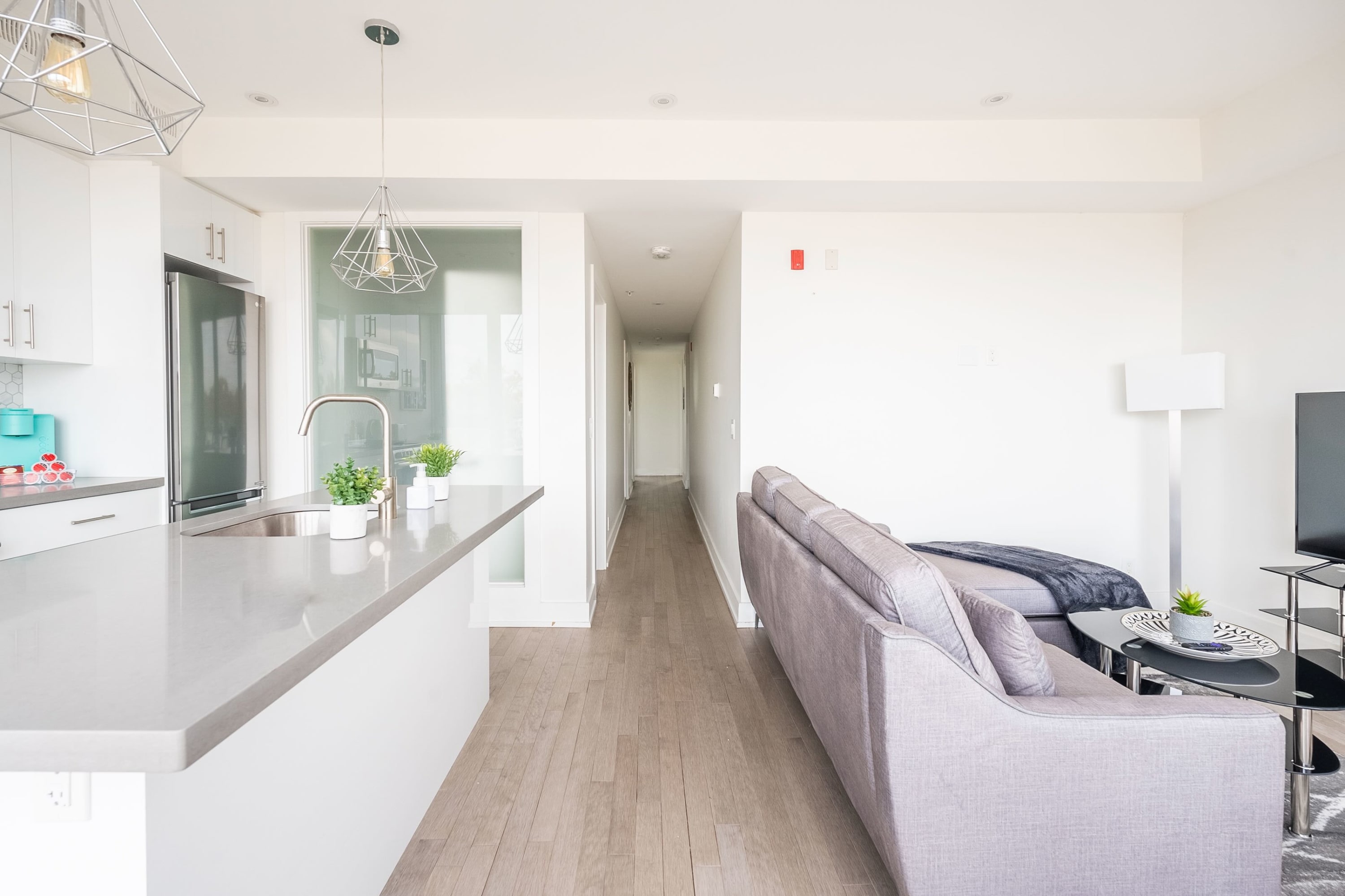3BR Modern Condo Minutes From High Park | Photo 6